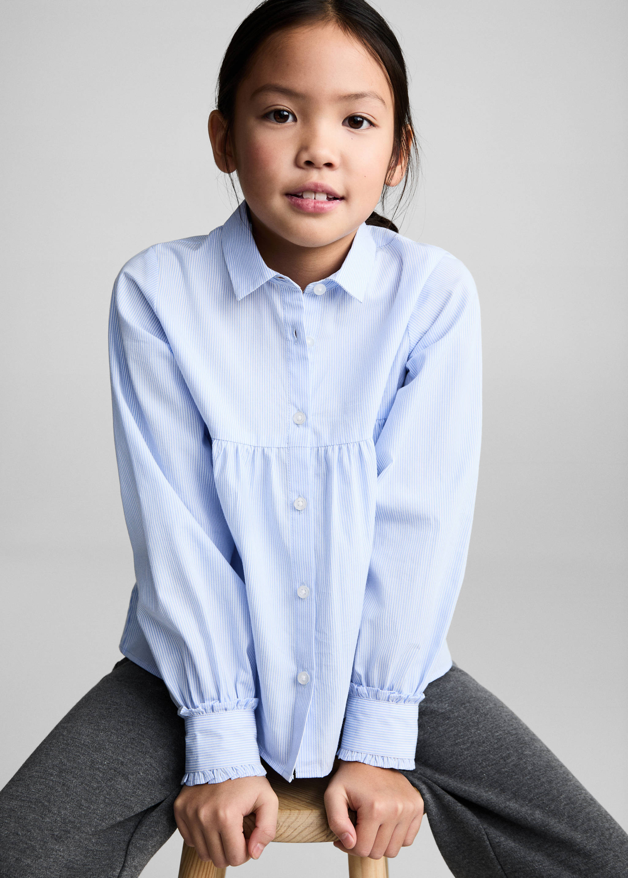 Striped ruffled shirt - Details of the article 1