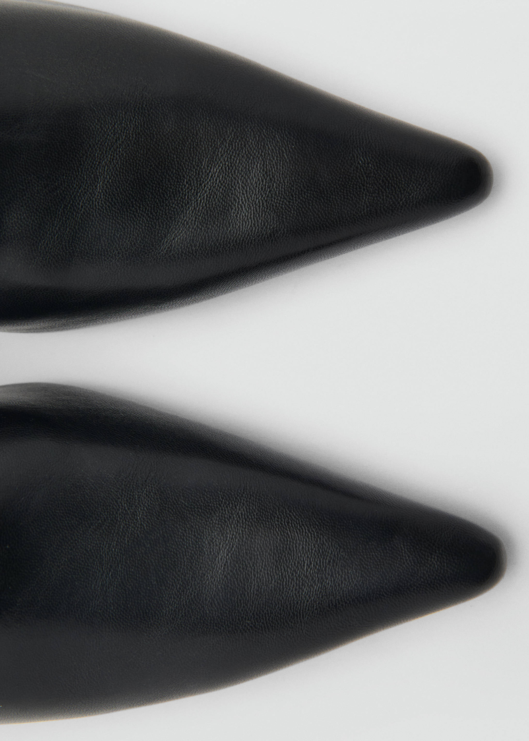 Enkellaars met puntneus en rits - Detail van het artikel 3