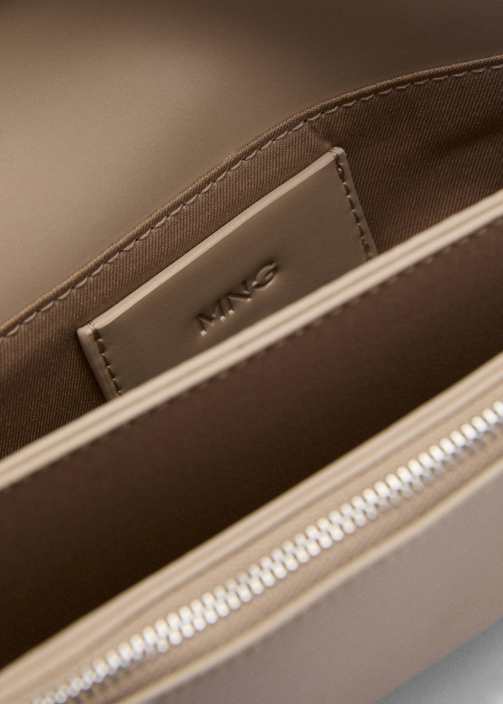 Shoulder bag with strap - Details of the article 4