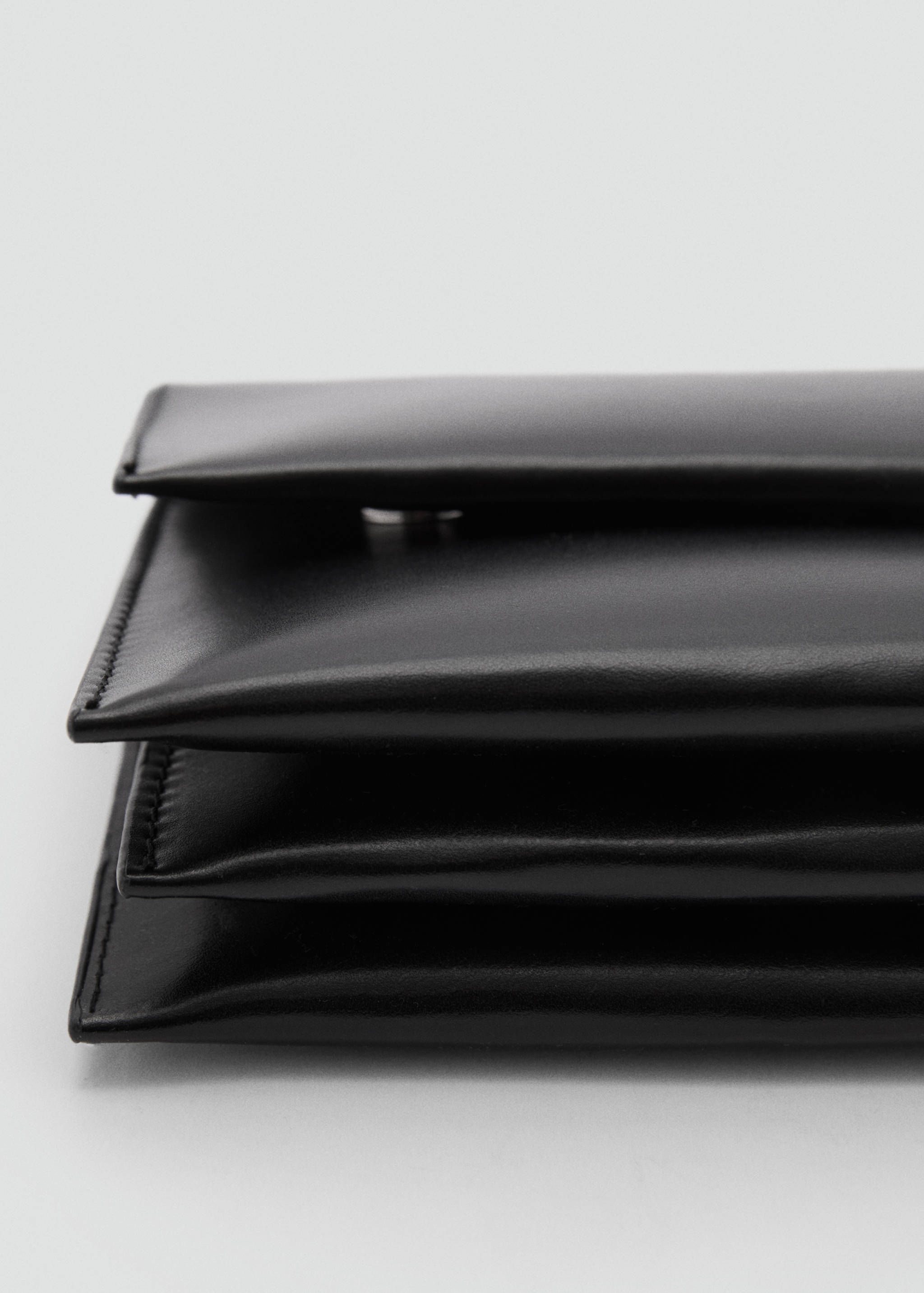 Shoulder bag with strap - Details of the article 3