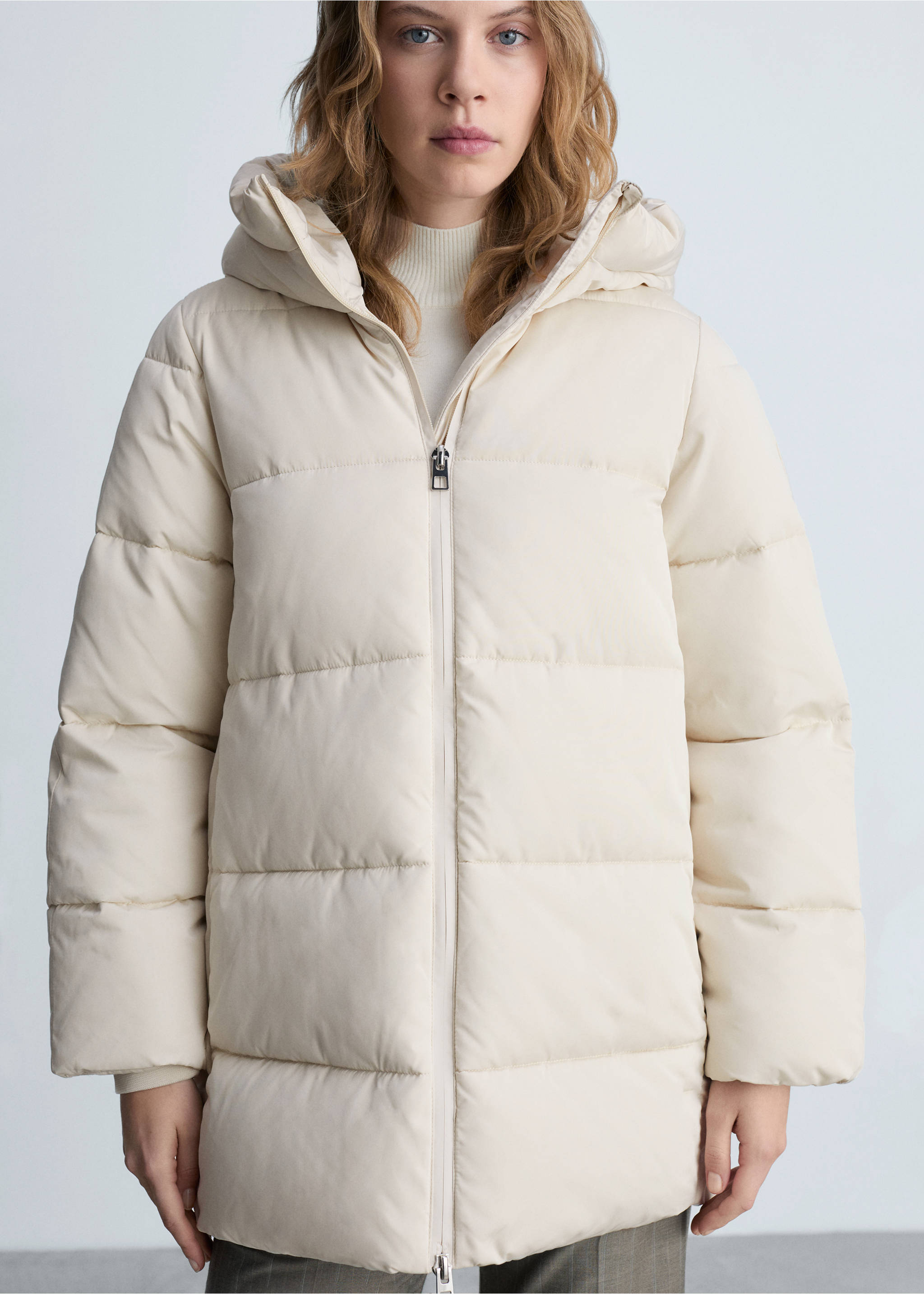 Anorak midi acolchado capucha - Plano medio, Crudo. Ref: 87050306-00.