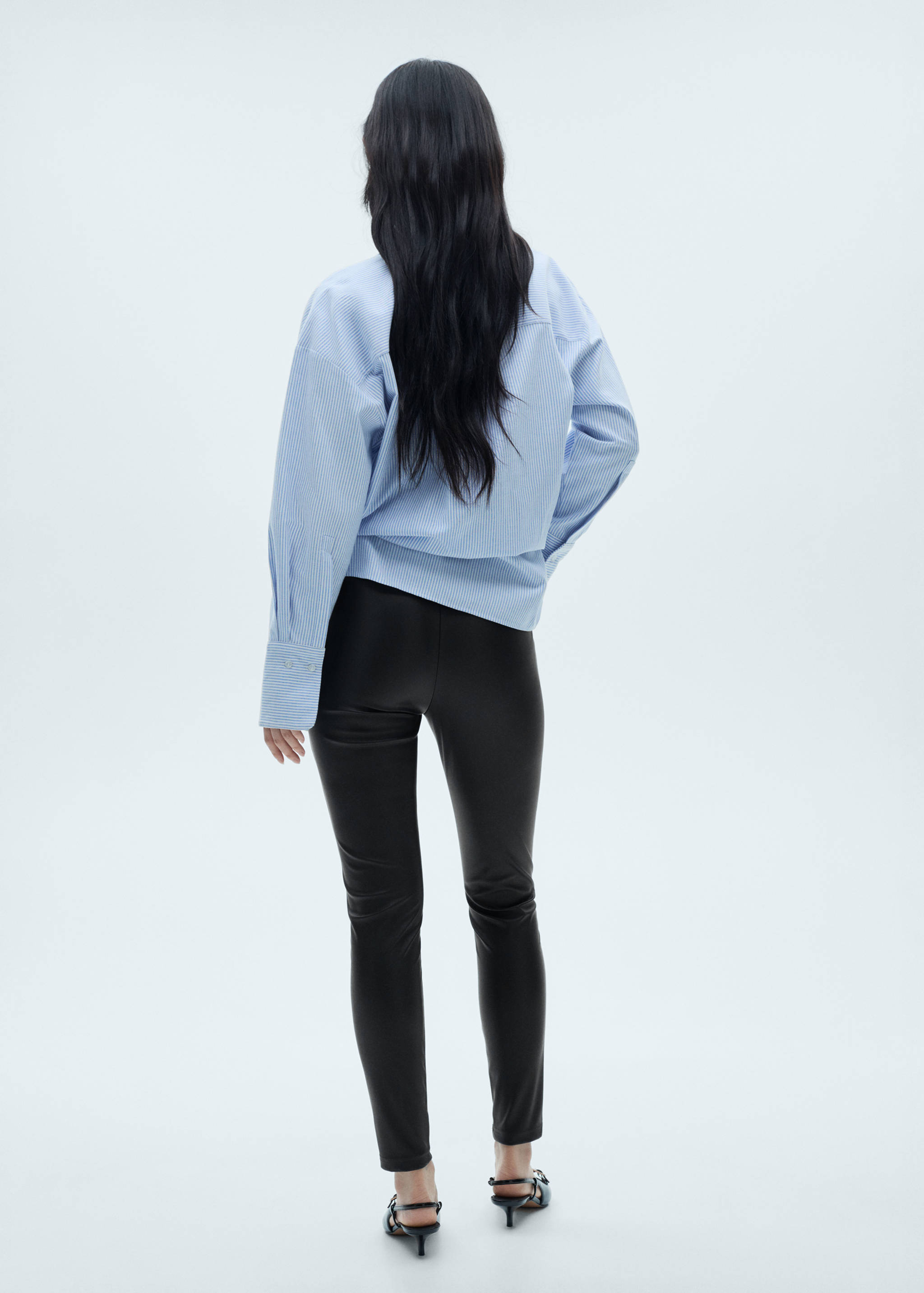 Faux-leather leggings - Reverse of the article