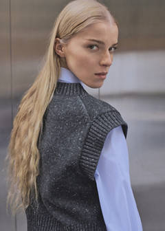 V-neck knitted gilet — Medium Heather Grey 4