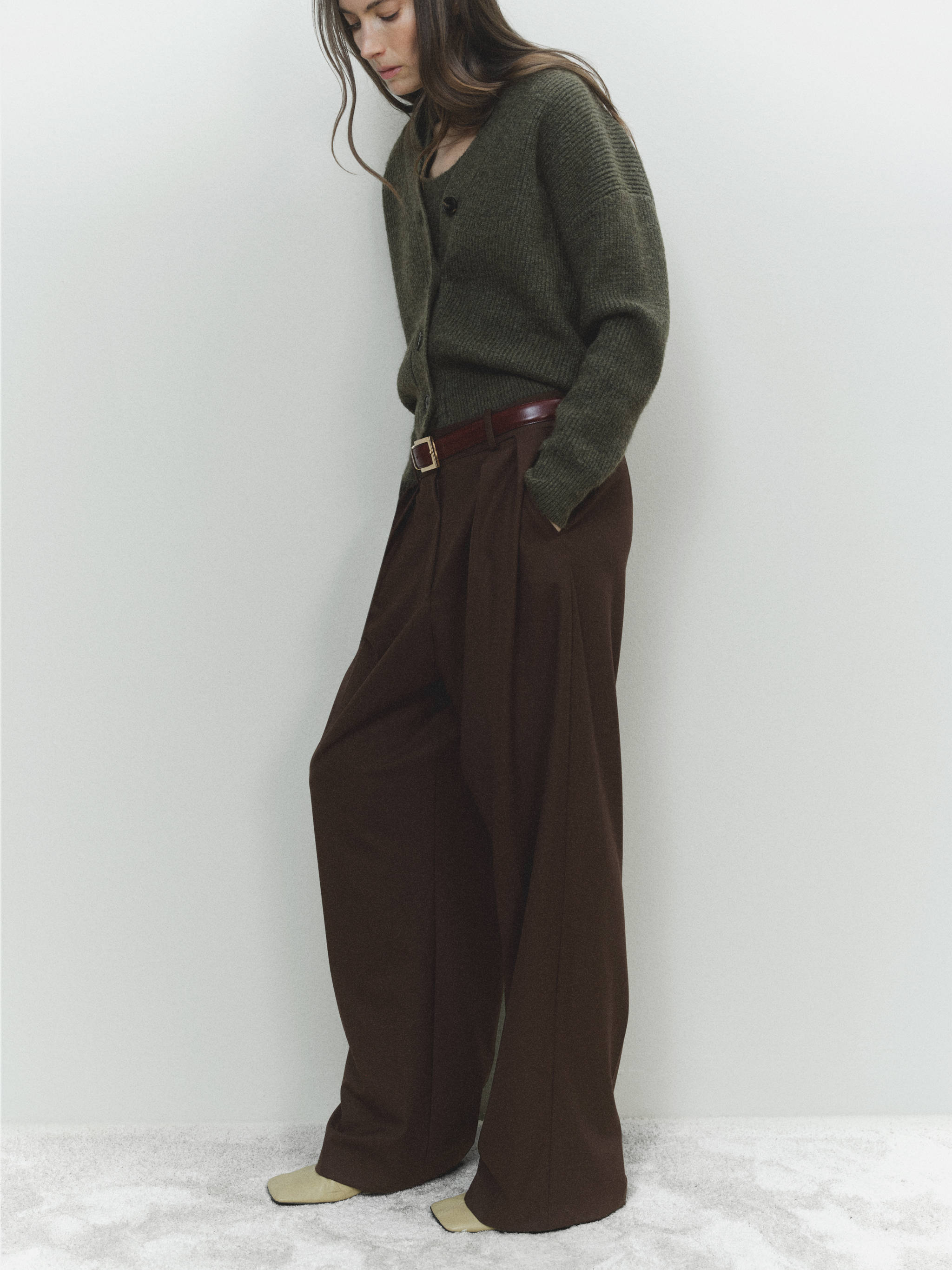 Cárdigan canalé cuello pico - Detalle del artículo 6