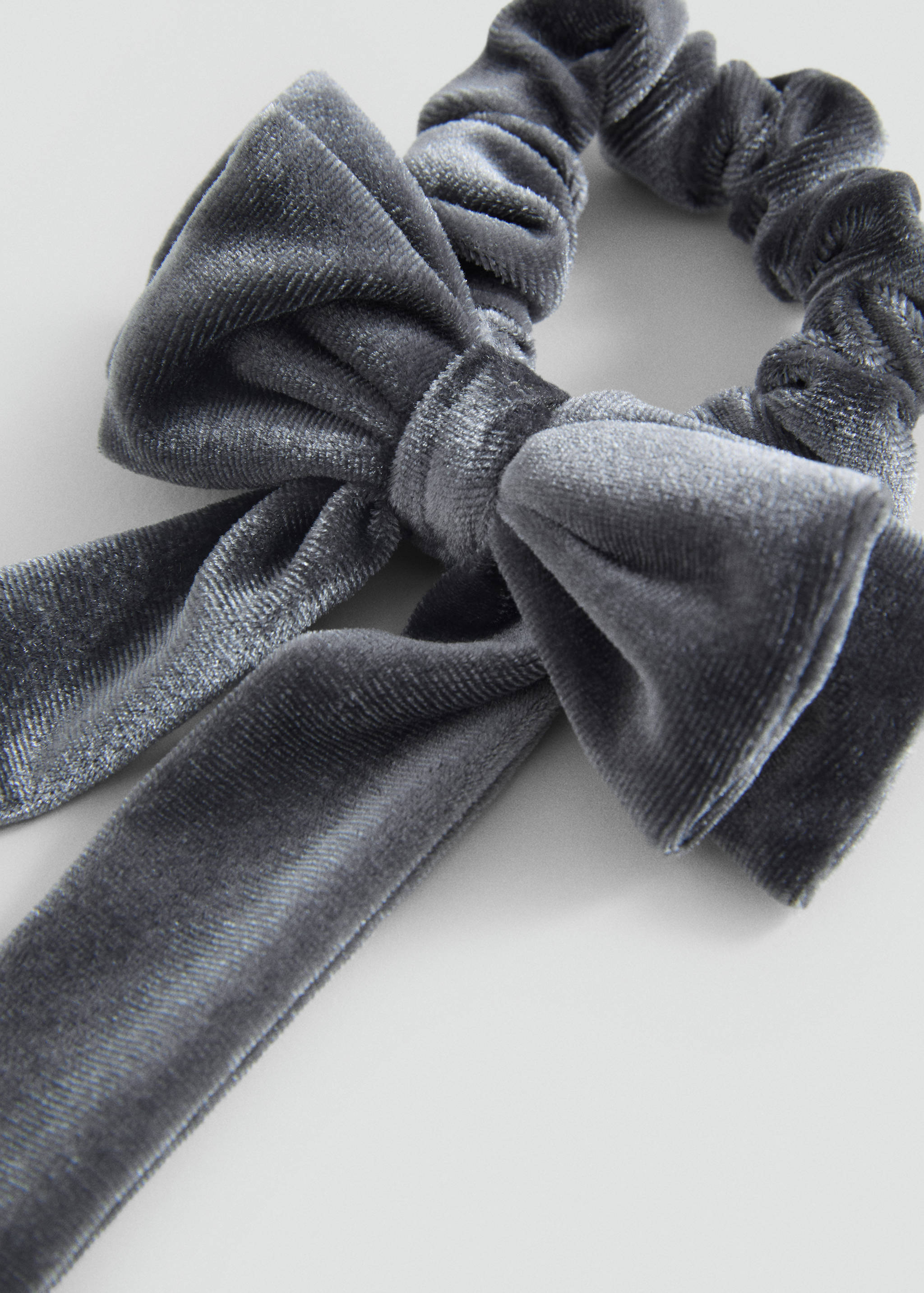 Velvet bow hair tie - Medium plane