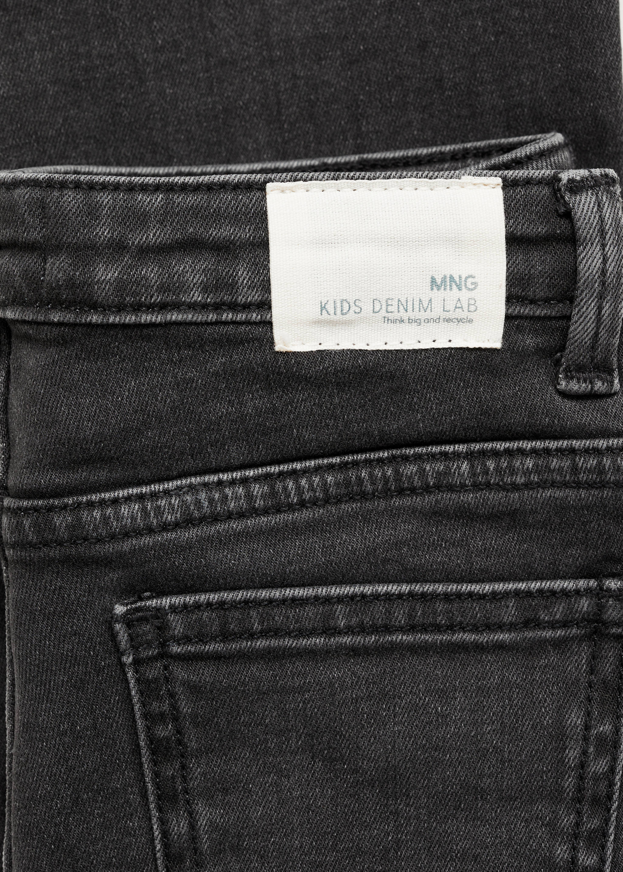 Buttons flare jeans - Details of the article 0