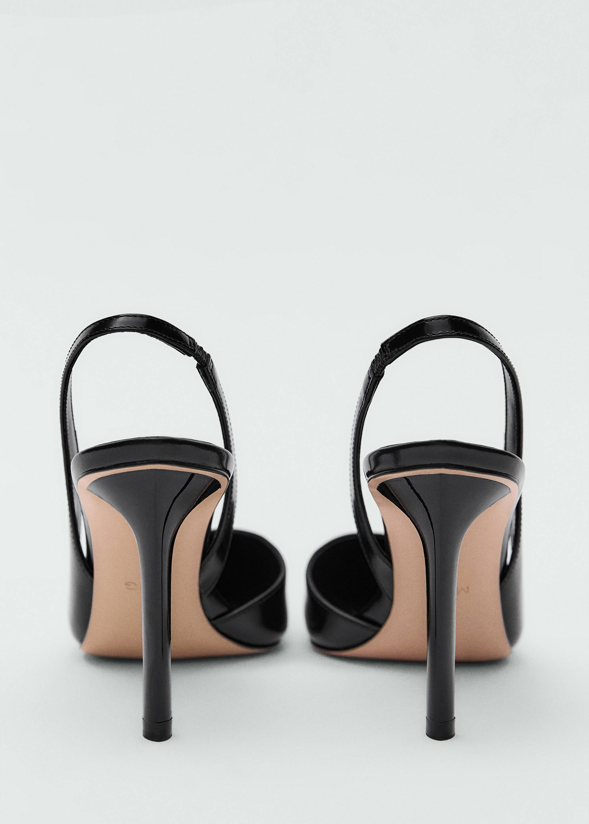 Heel leather shoes - Details of the article 1