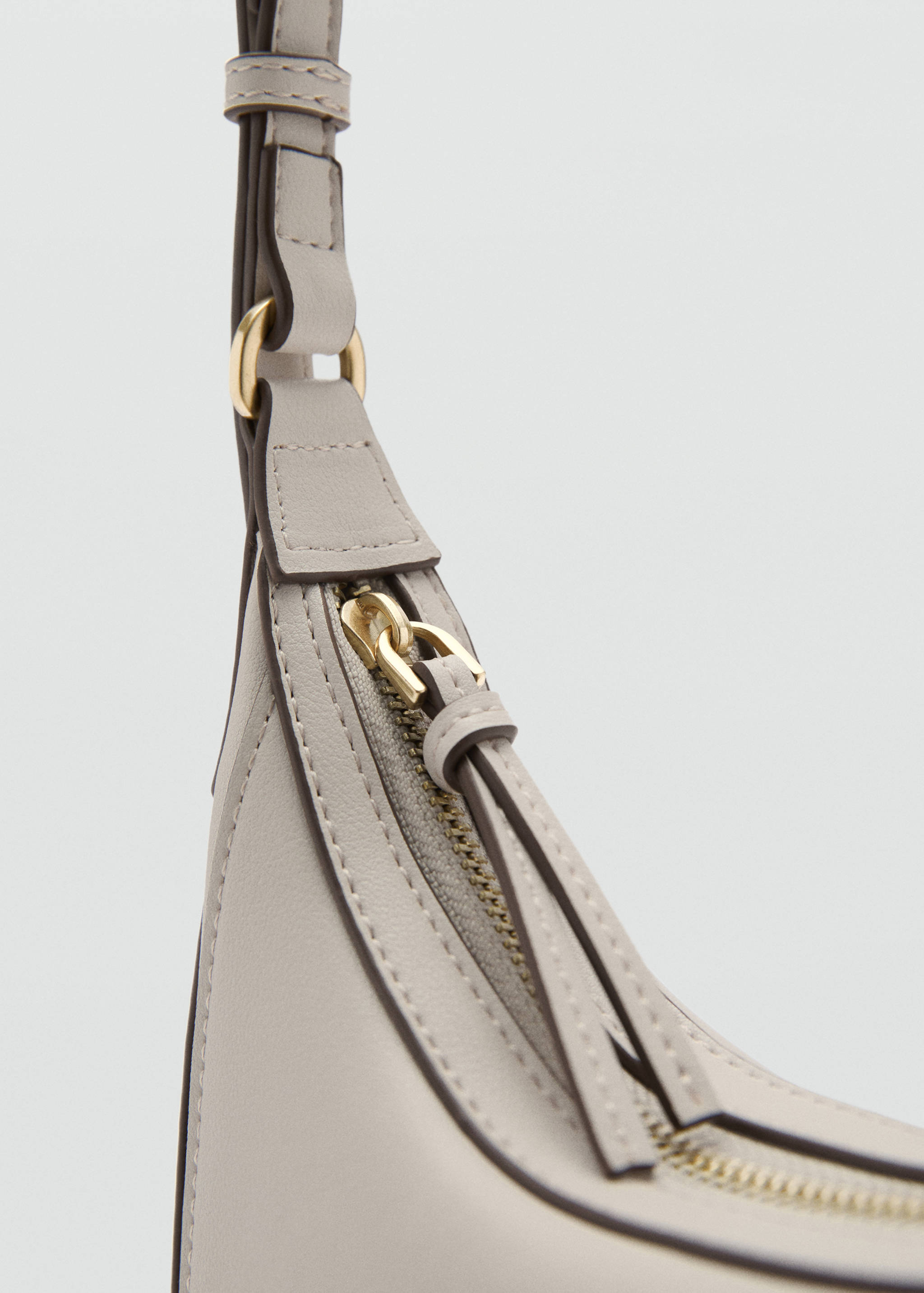 Oval shoulder bag - Details of the article 2