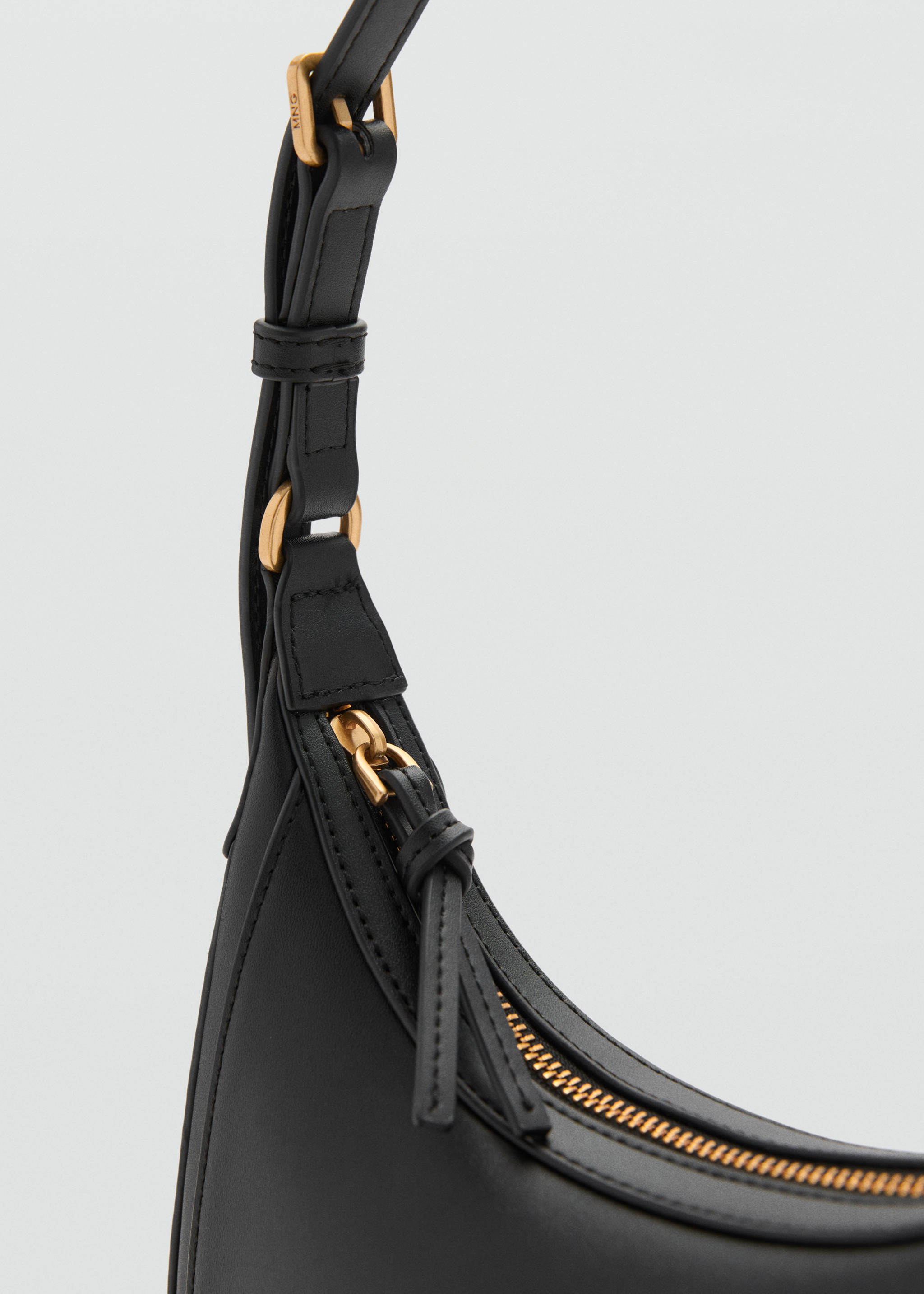 Oval shoulder bag - Details of the article 2