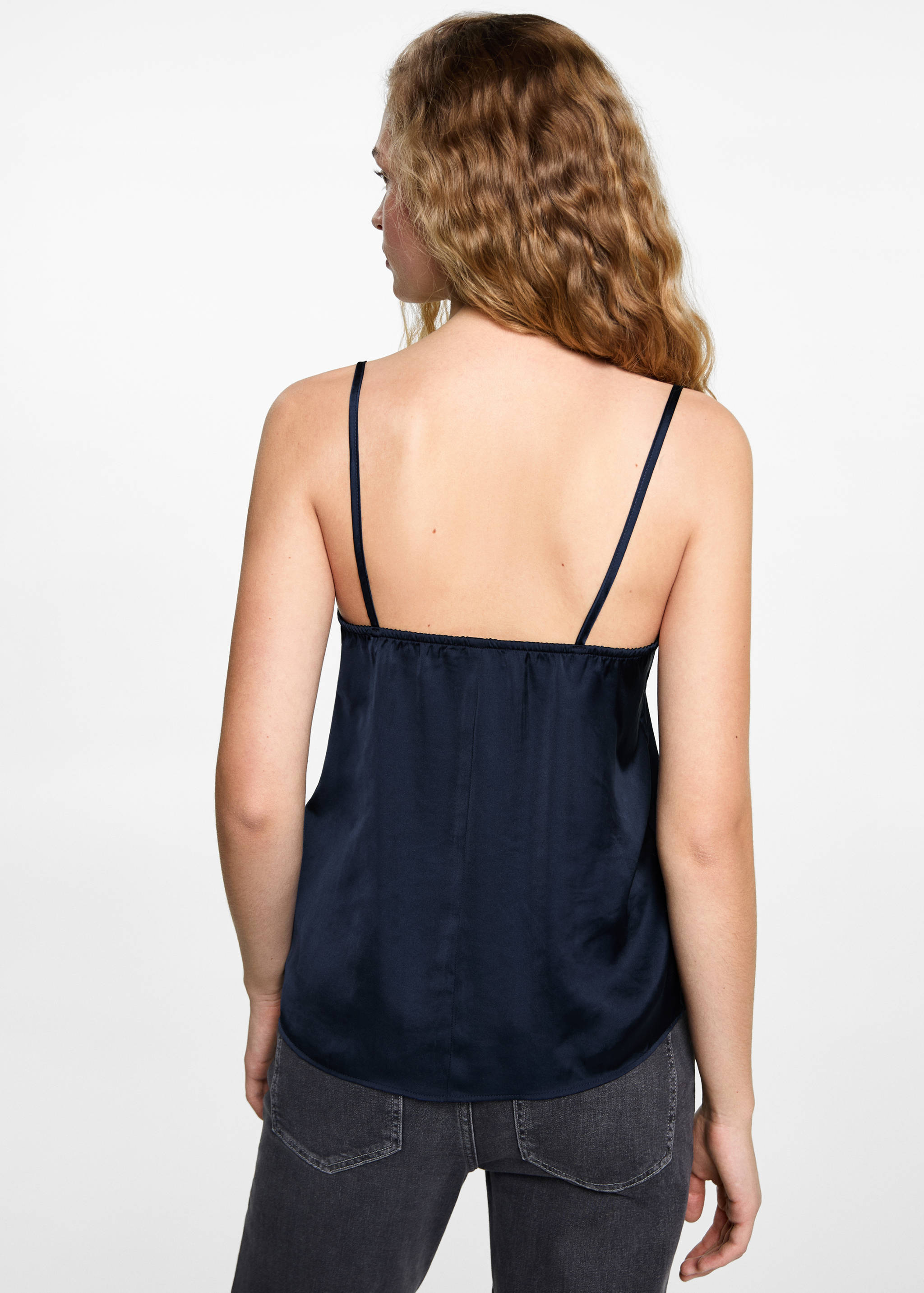 Openwork detail top - Reverse of the article