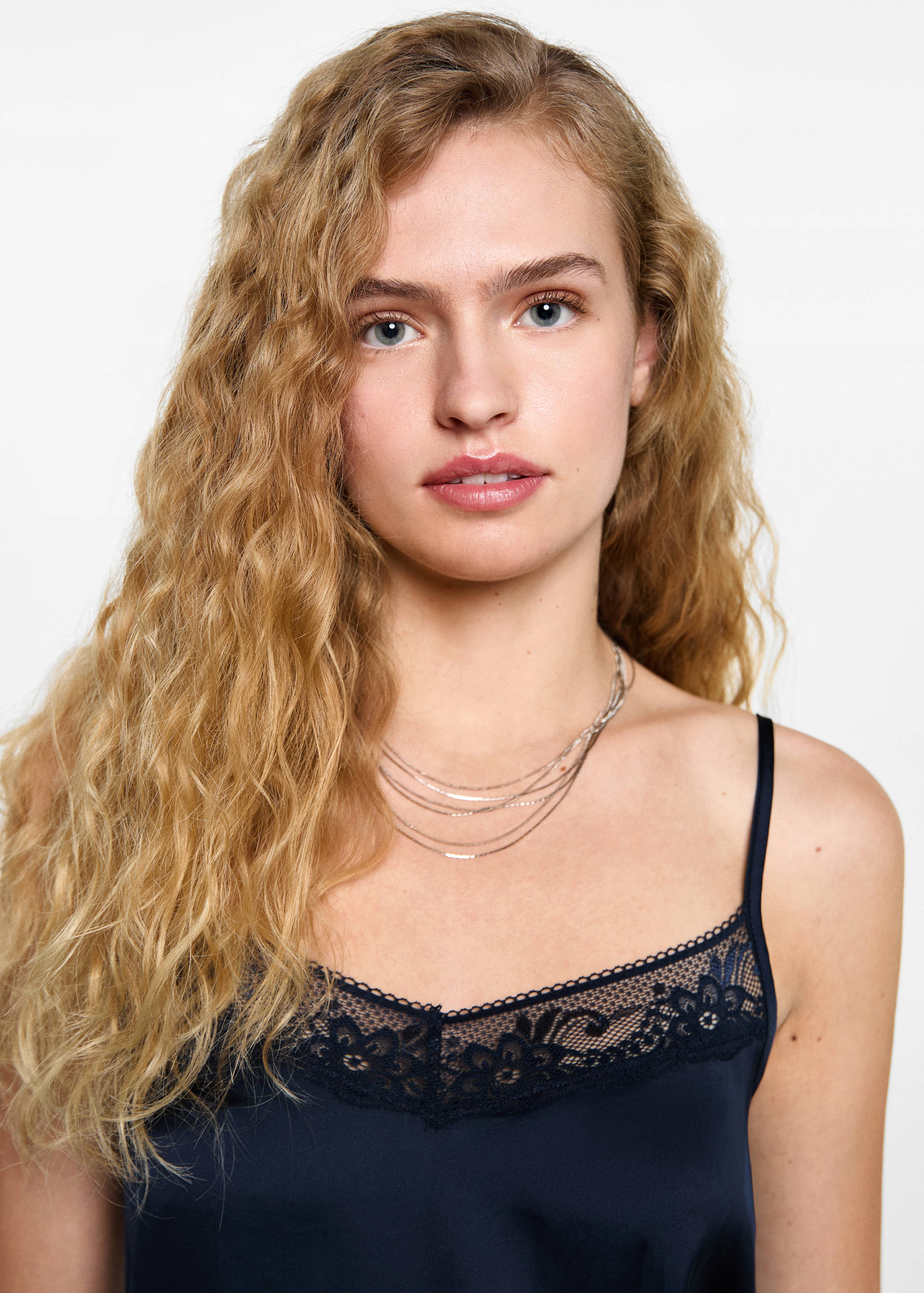 Openwork detail top - Details of the article 1