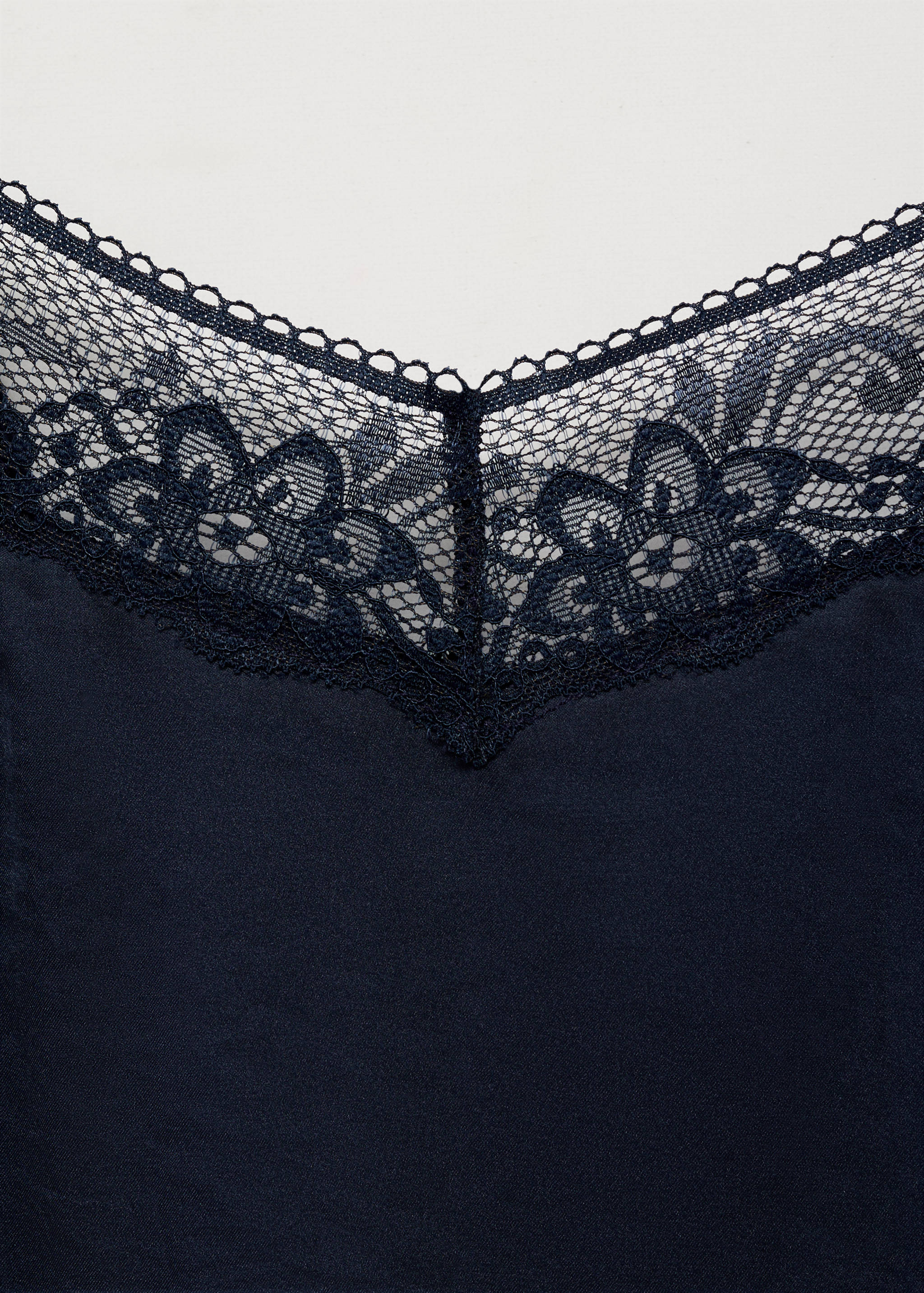 Openwork detail top - Details of the article 0
