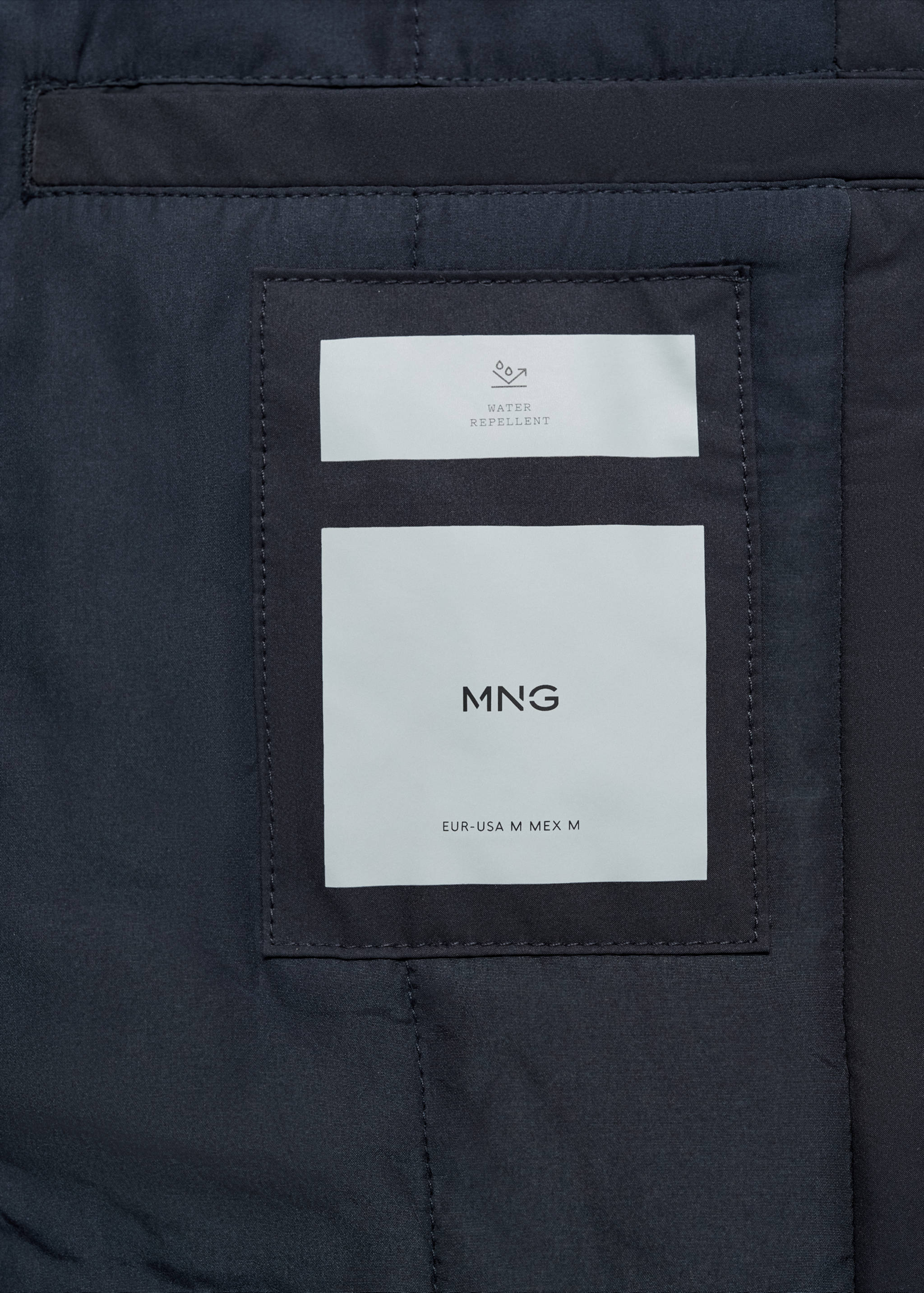 Quilted water-repellent trench coat - Details of the article 0