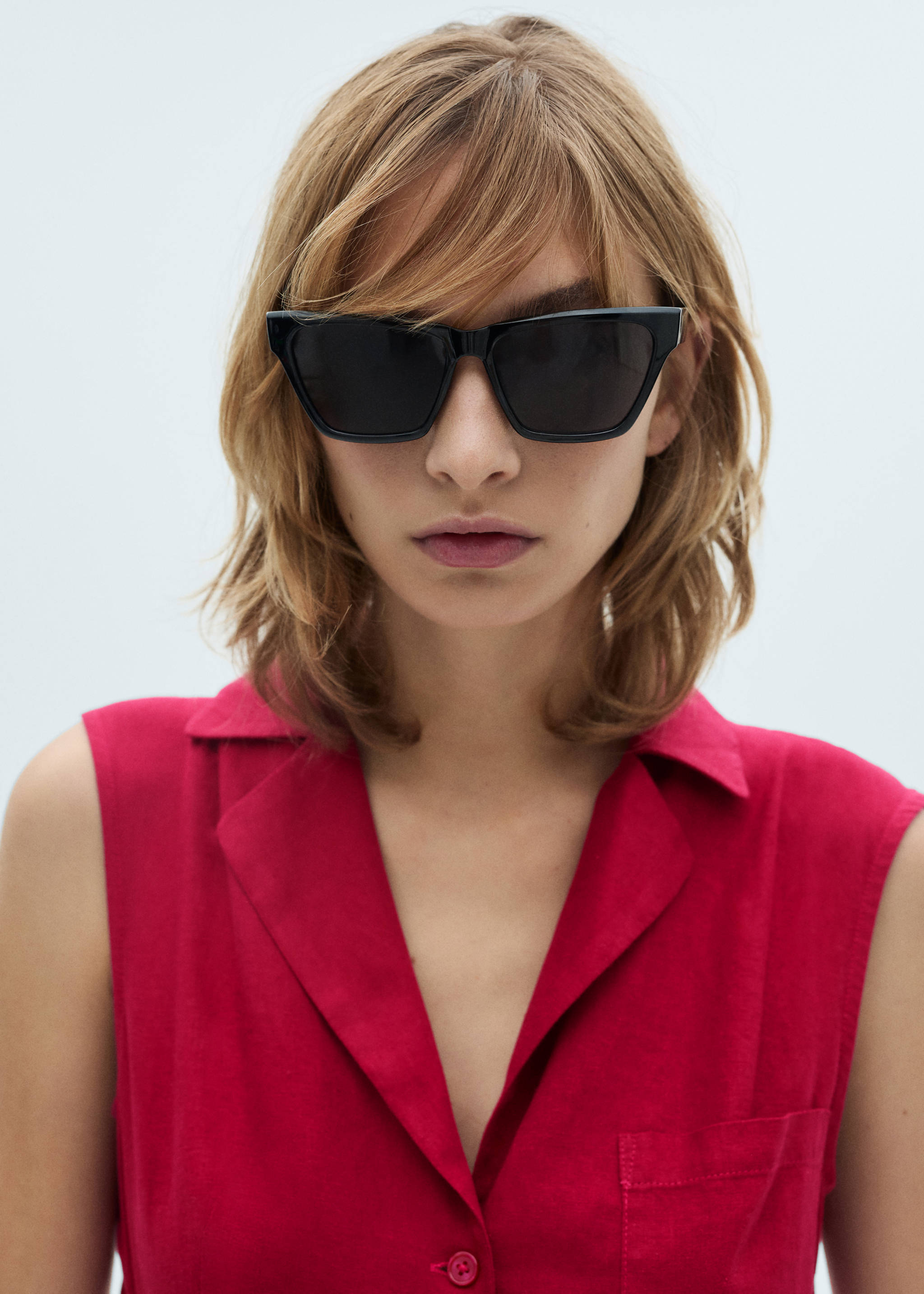 Linen shirt dress with belt - Details of the article 1