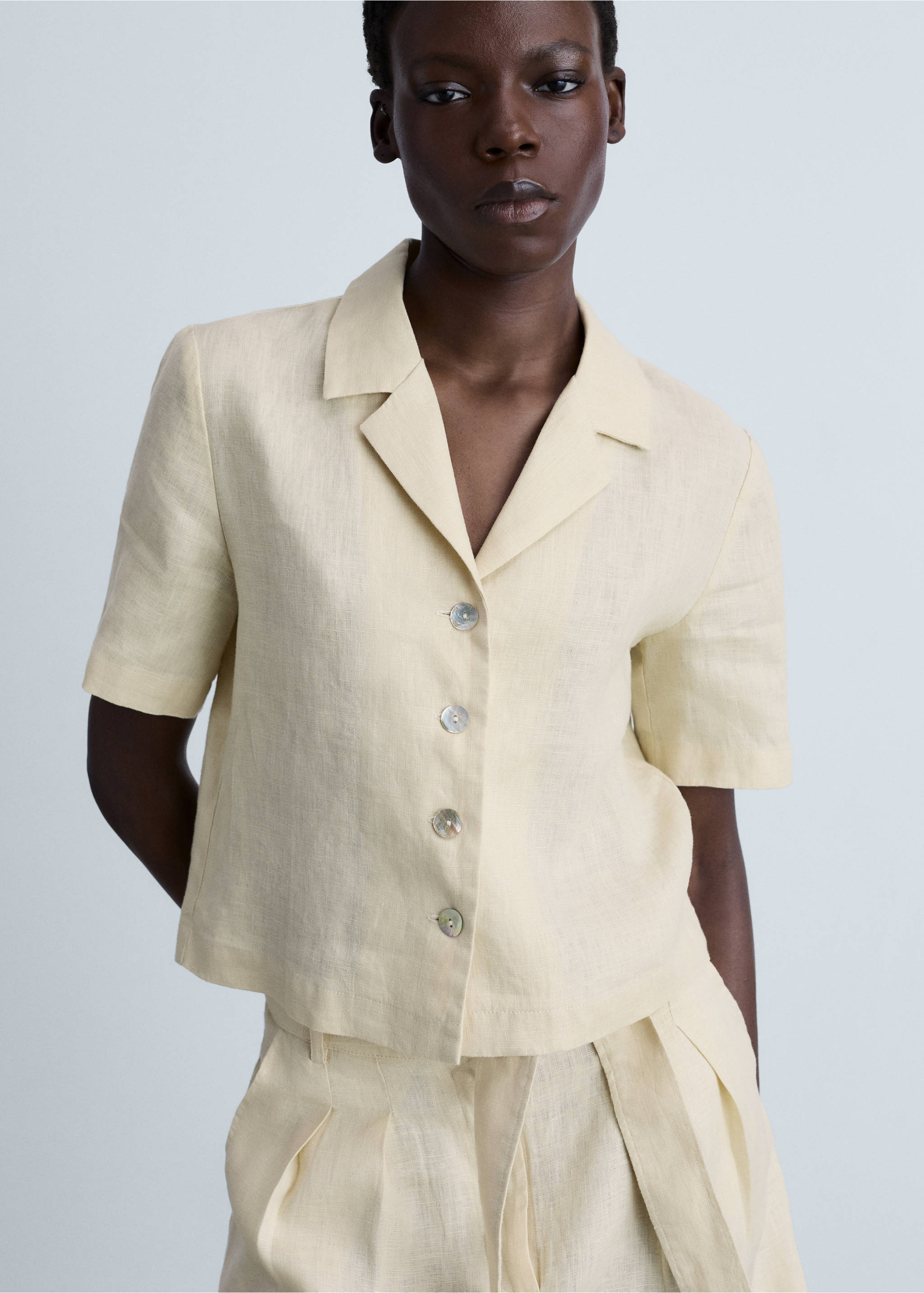 Short sleeve linen-blend shirt - Medium plane, Beige. Ref: 87050591-00.