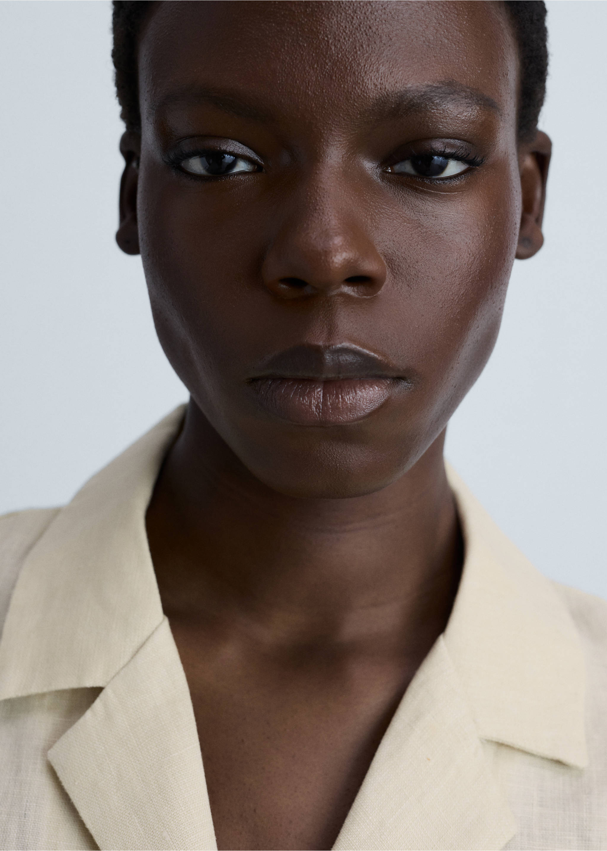 Short sleeve linen-blend shirt - Details of the article 1, Beige. Ref: 87050591-00.