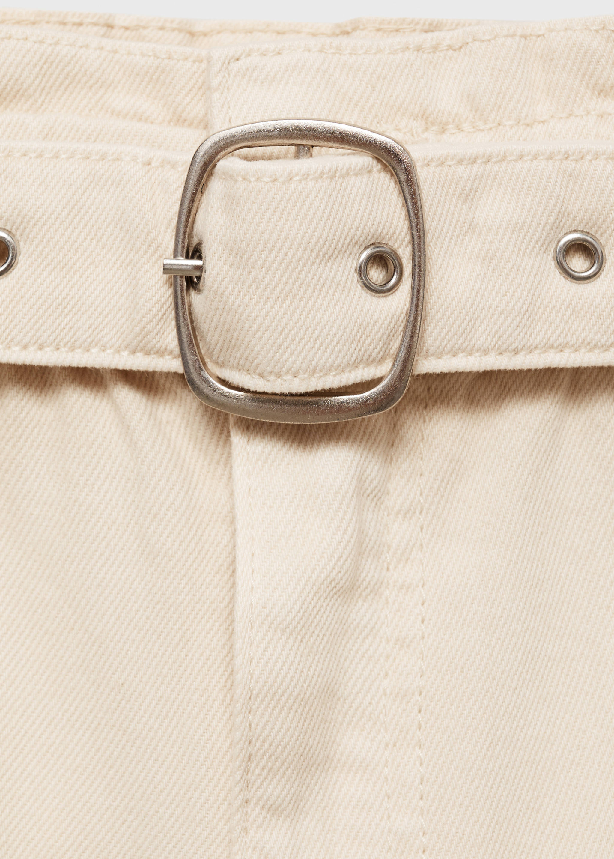 Shorts paperbag amb cinturó i vora girada - Detall de l'article 8