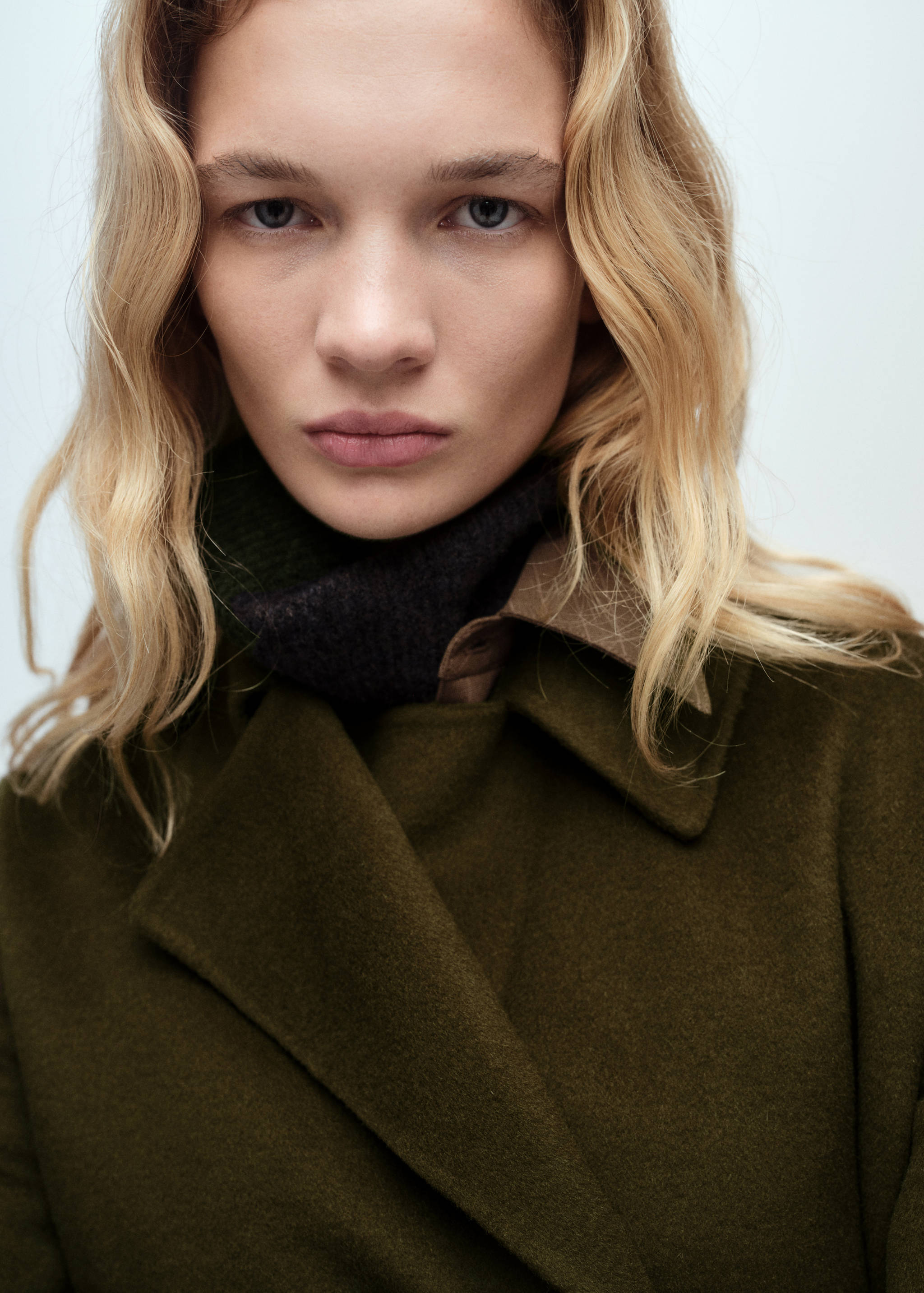 Handmade long coat with belt - Details of the article 1