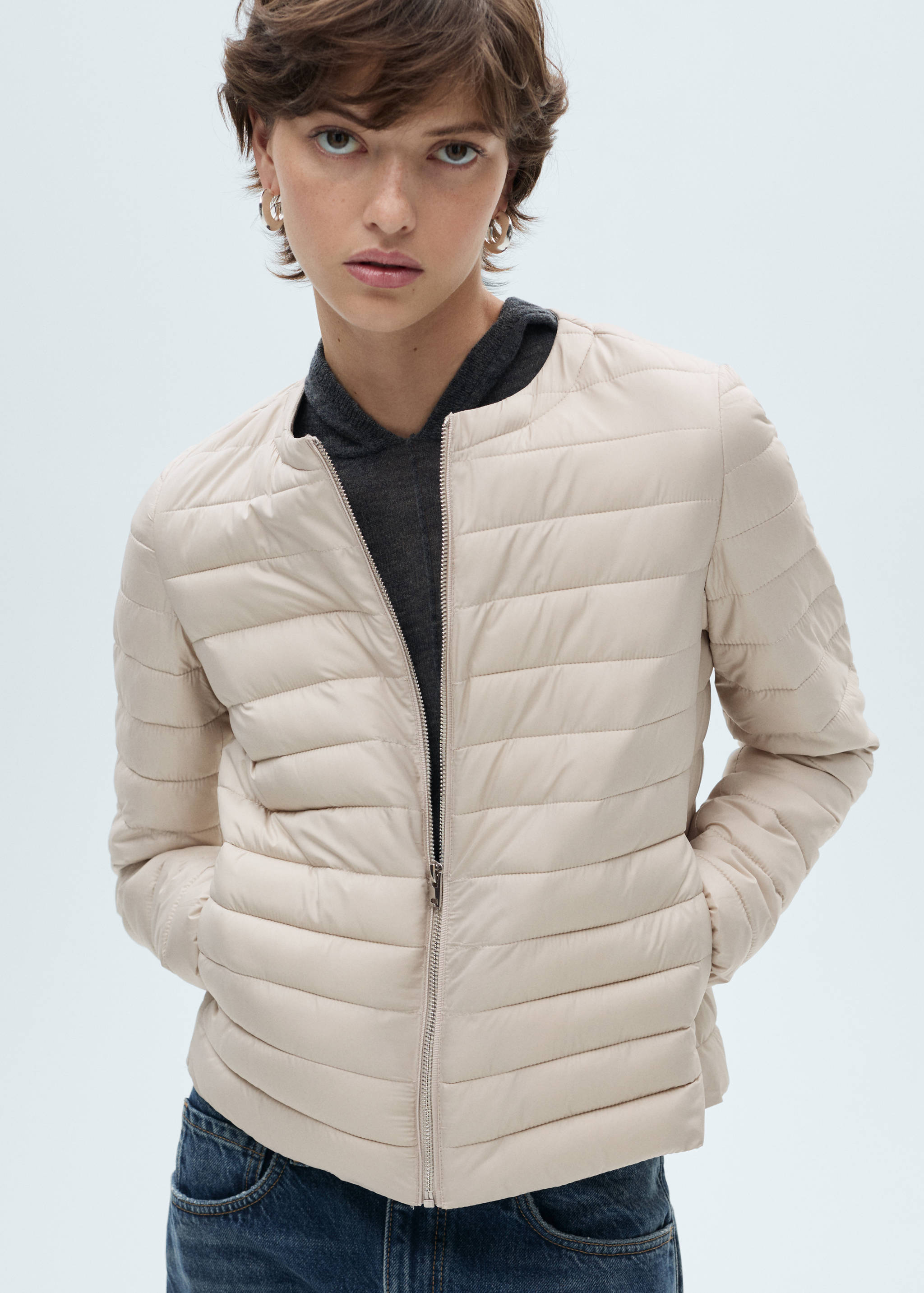 Short padded anorak with pockets - Details of the article 6