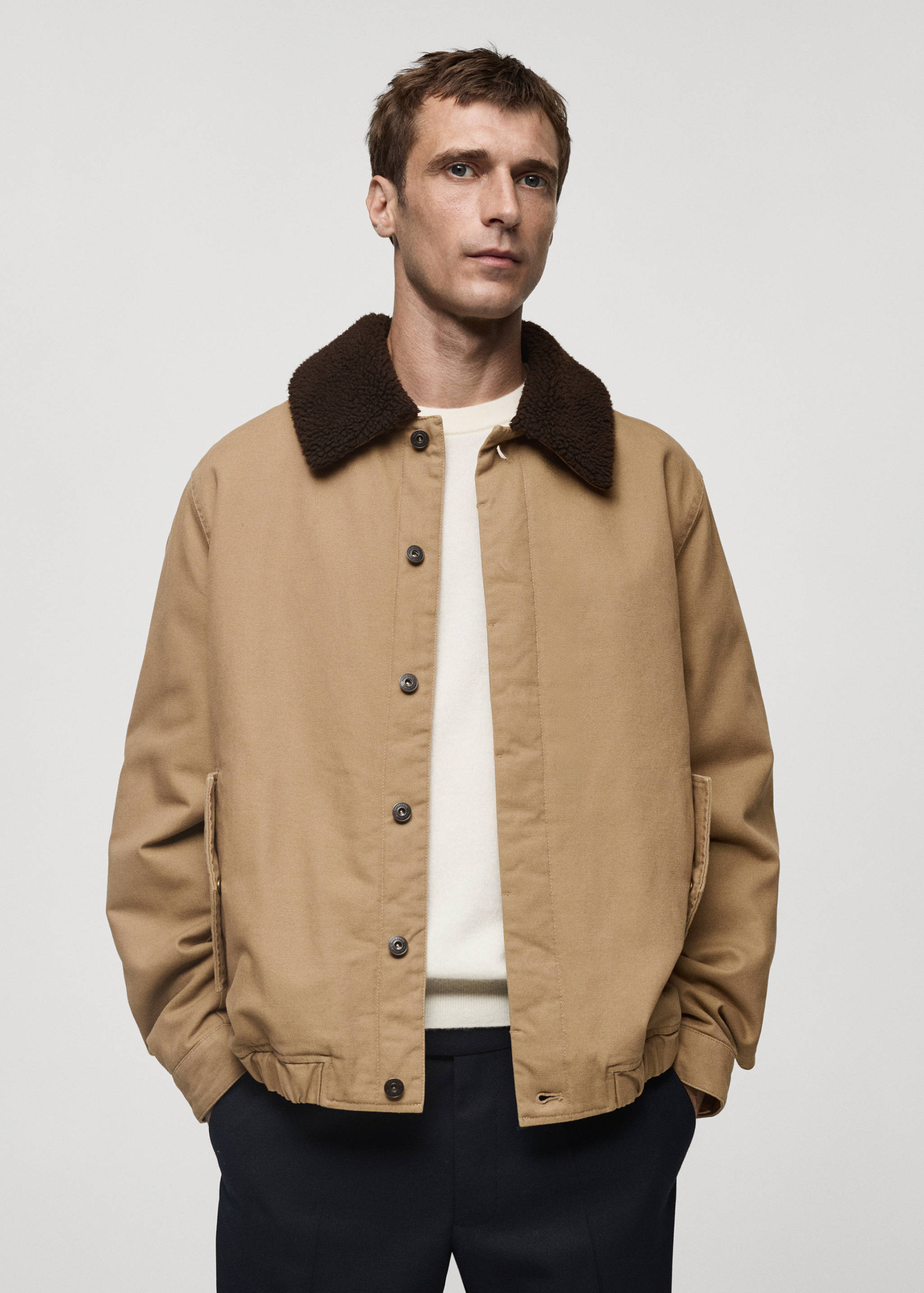 Quilted jacket with sheepskin collar - Medium plane