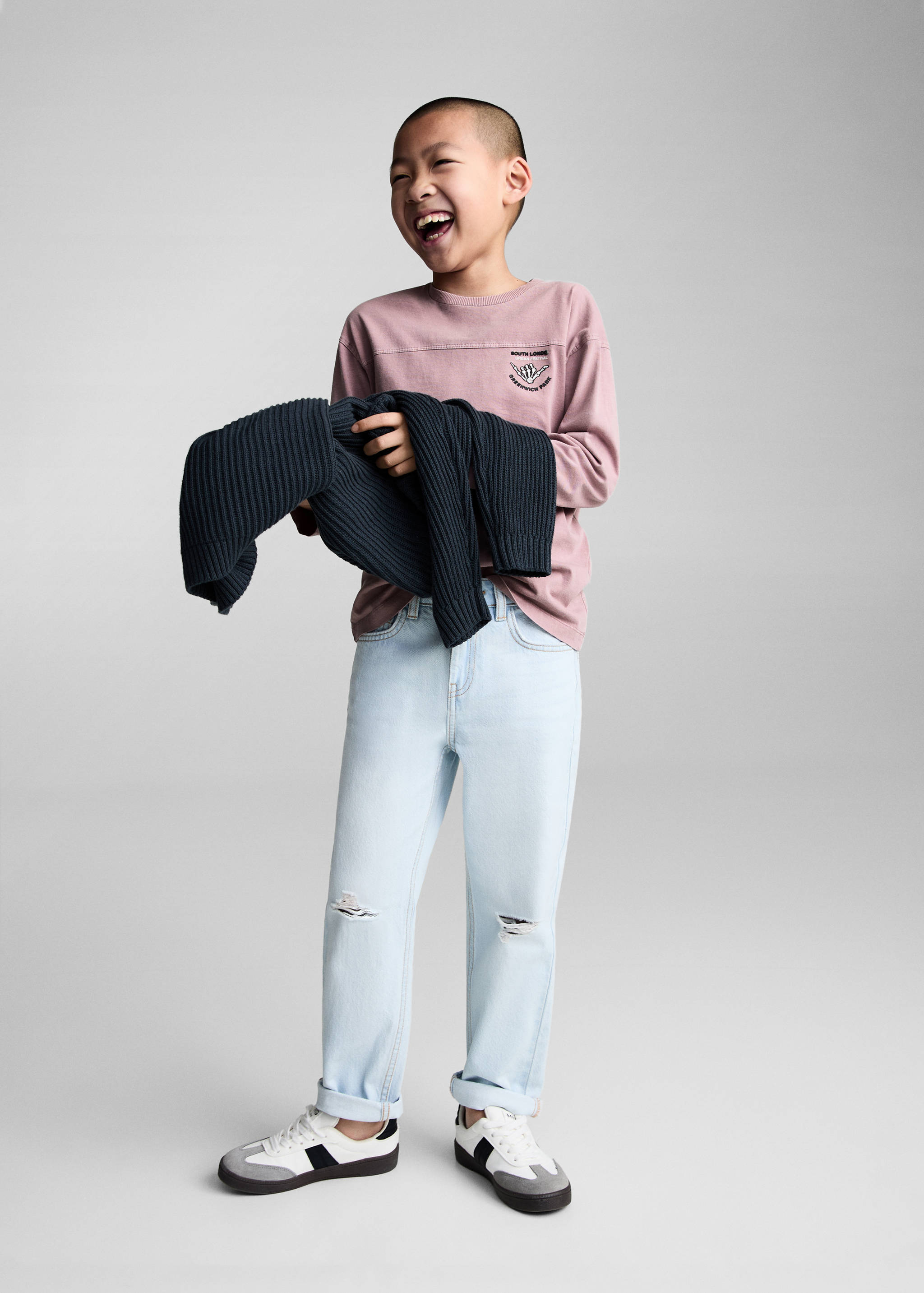 Washed-effect cotton t-shirt - Details of the article 2