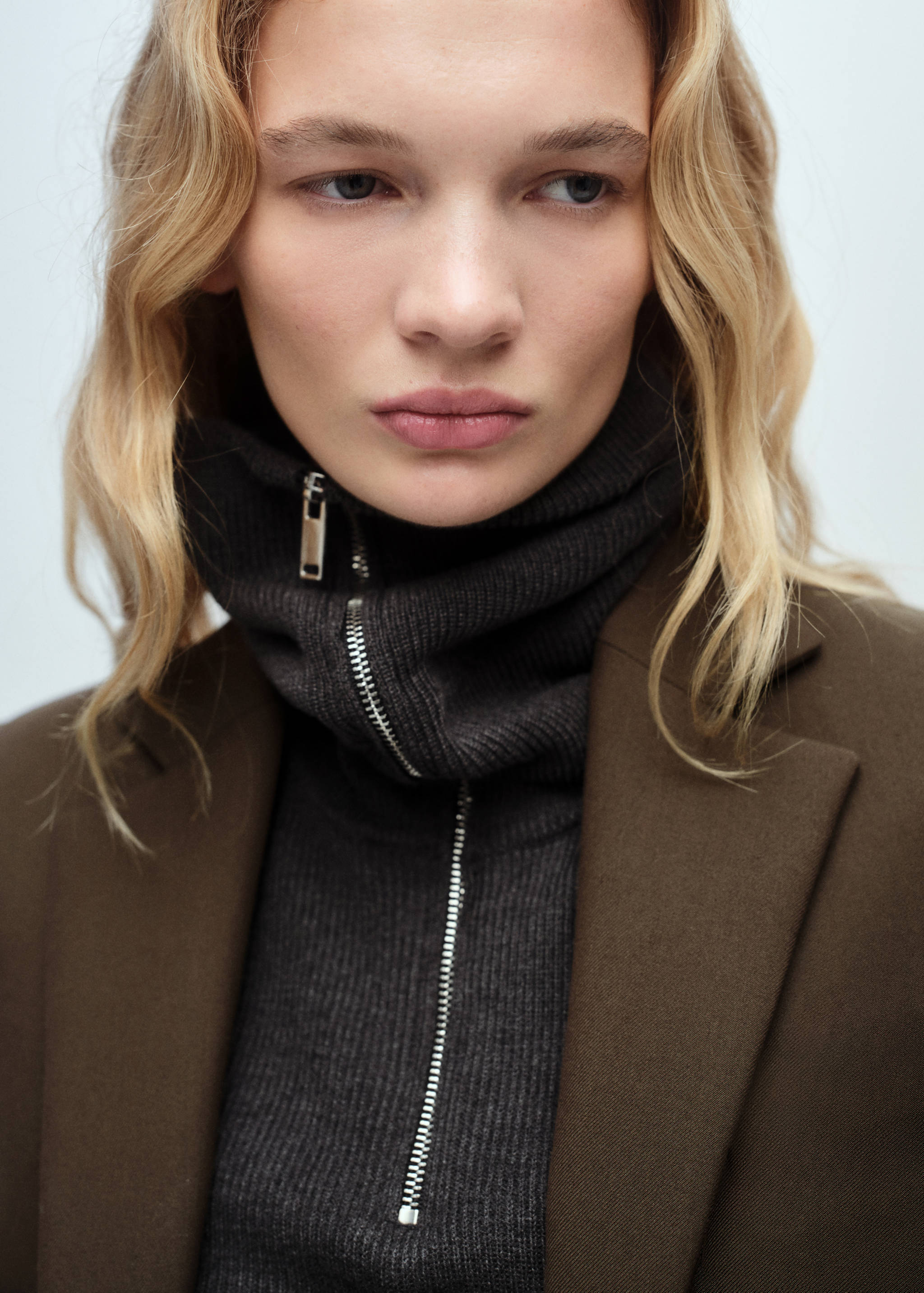 Straight-fit suit blazer - Details of the article 1