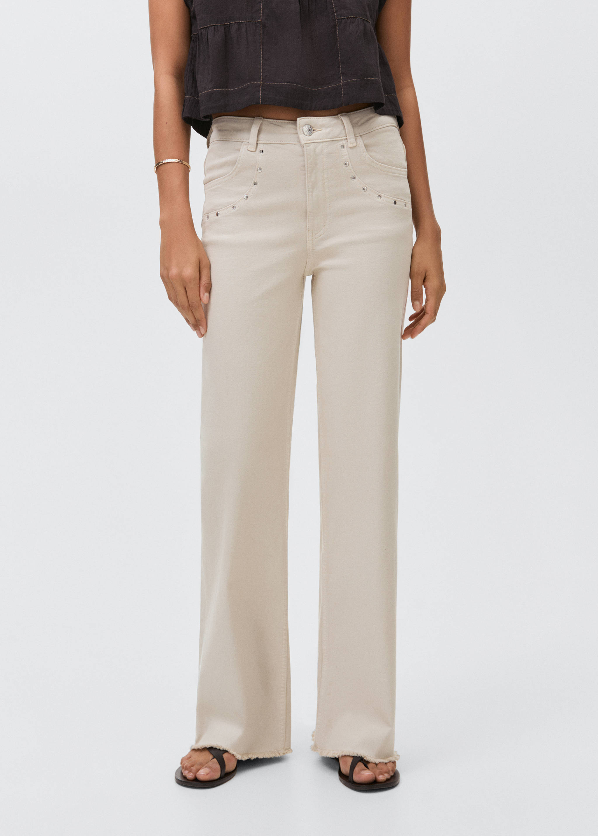 Calças de ganga straight com tachas - Plano médio