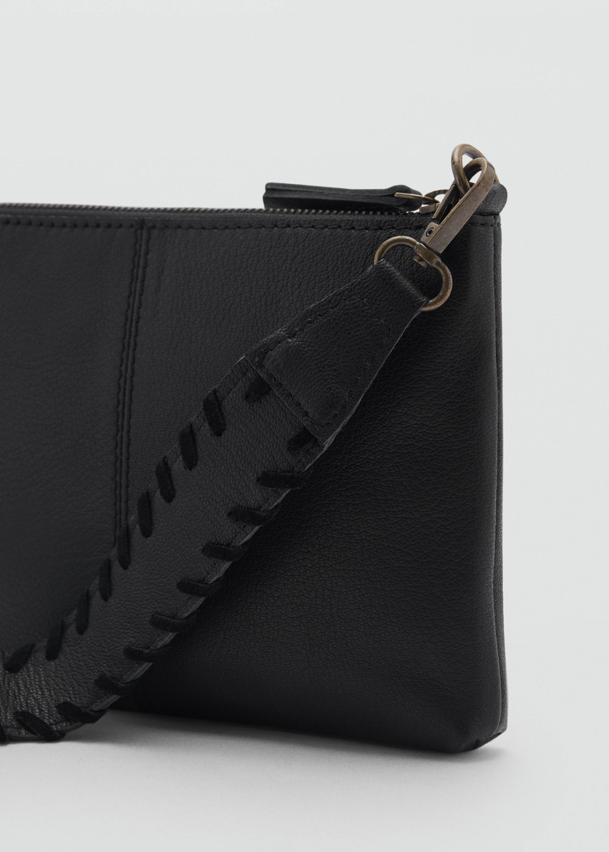 Leather envelope bag - Details of the article 2