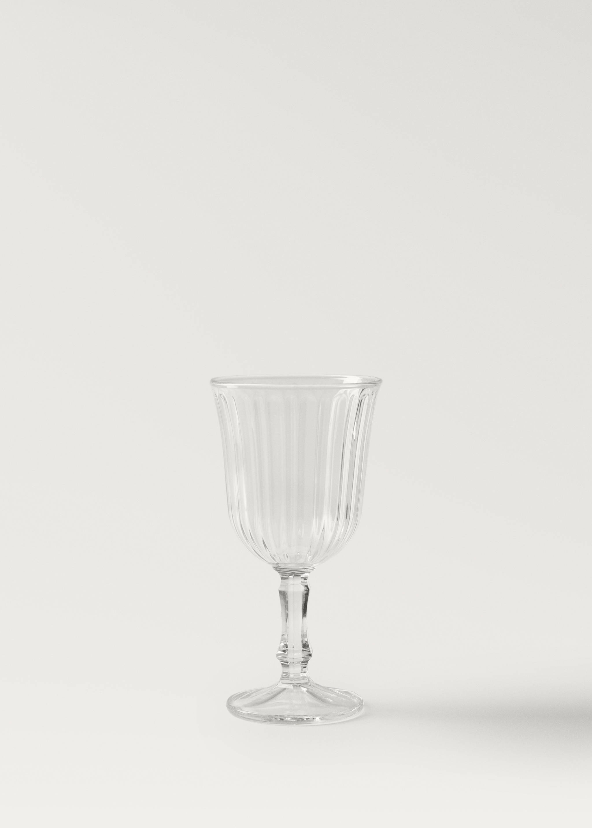 Copo com pormenor em relevo - Artigo sem modelo