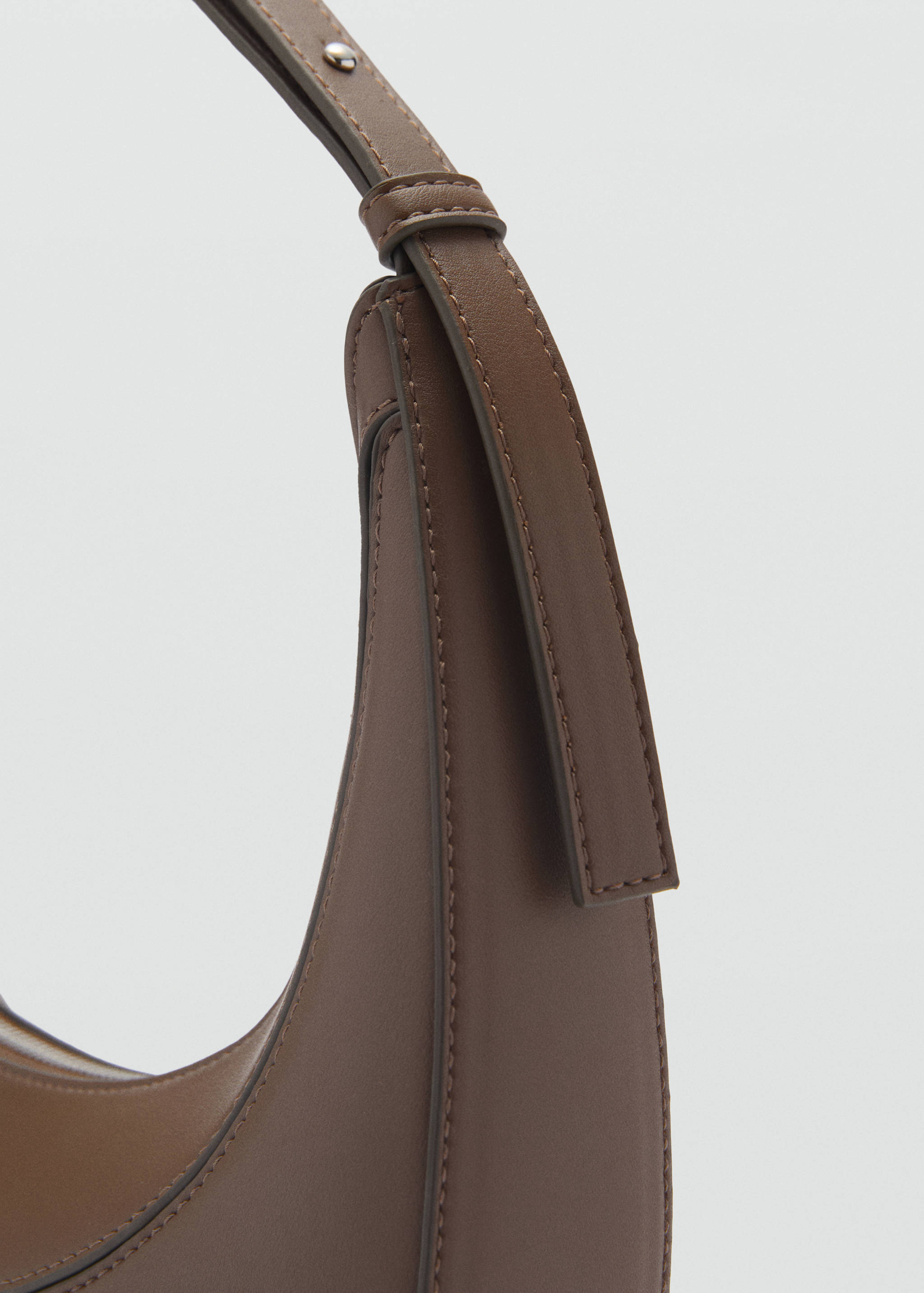 Oval shoulder bag - Details of the article 2