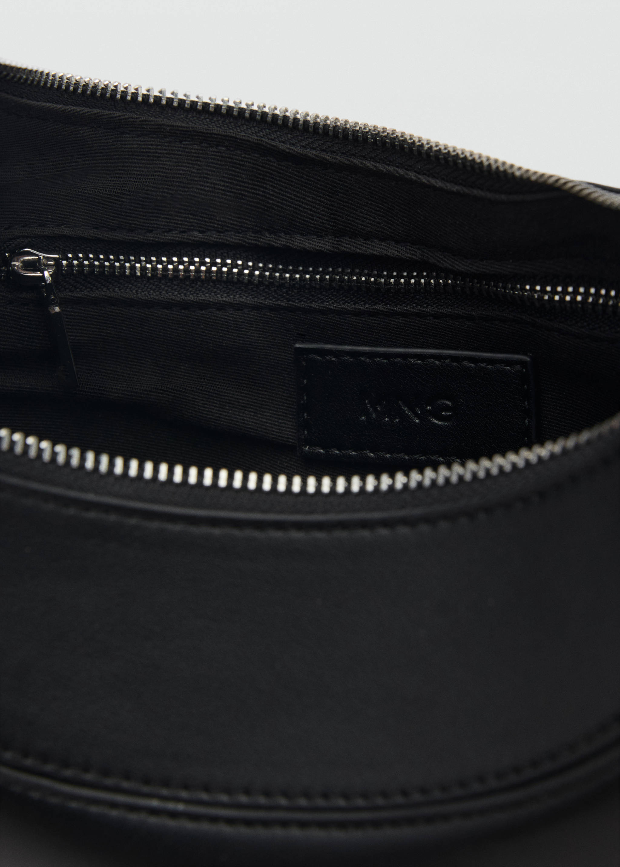 Oval shoulder bag - Details of the article 4