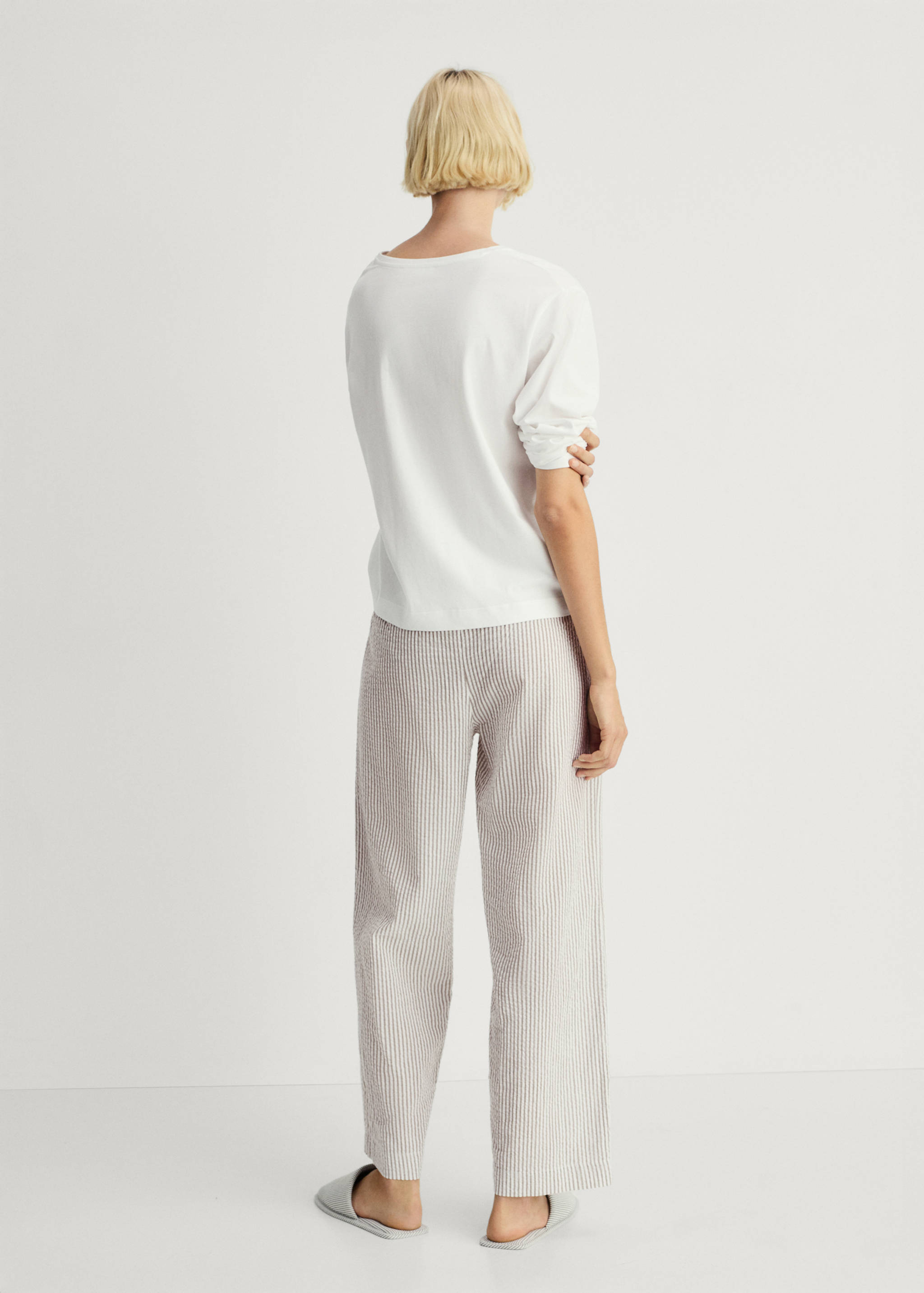 Seersucker striped two-piece pyjamas - Reverse of the article