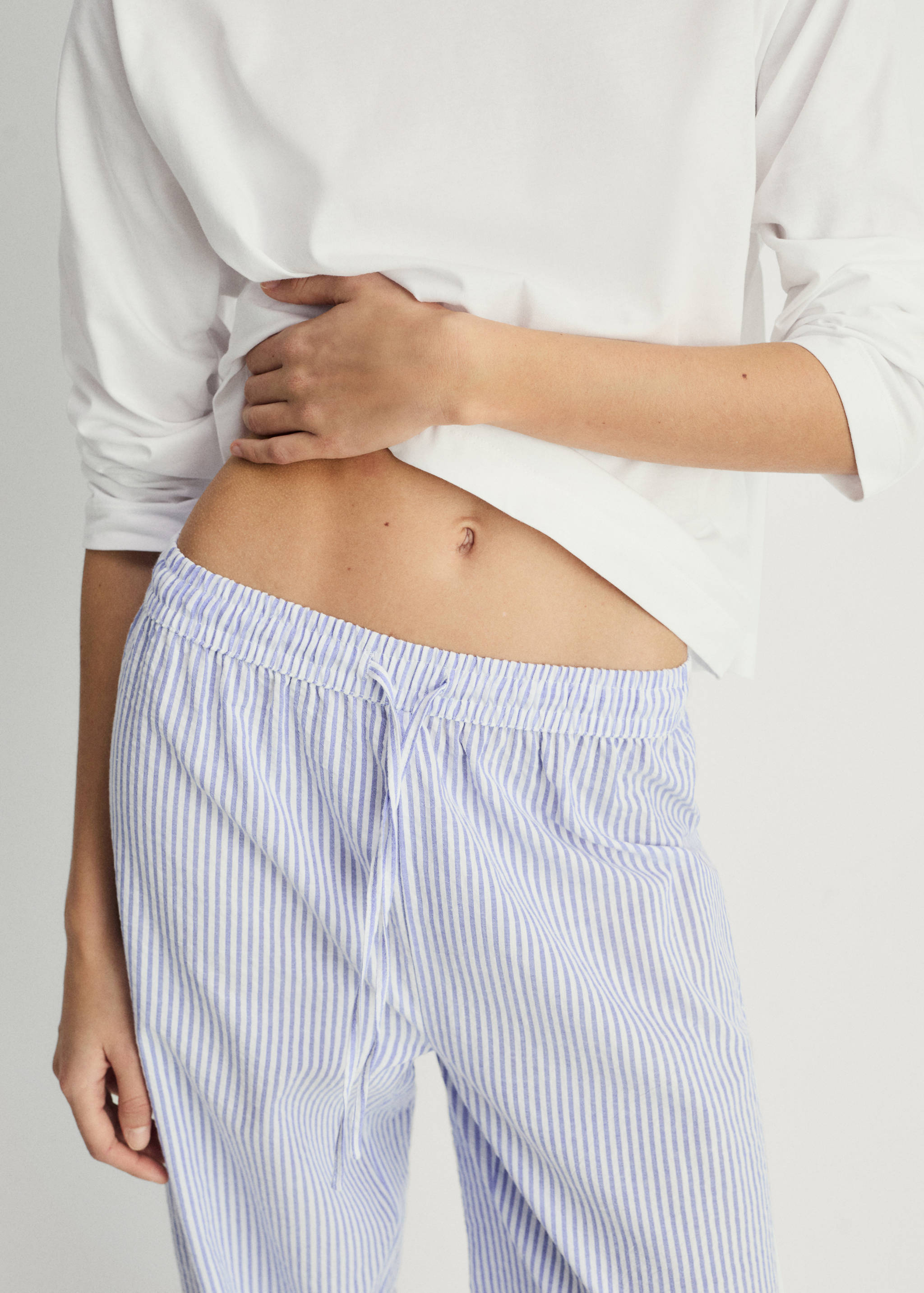 Seersucker striped two-piece pyjamas - Details of the article 6