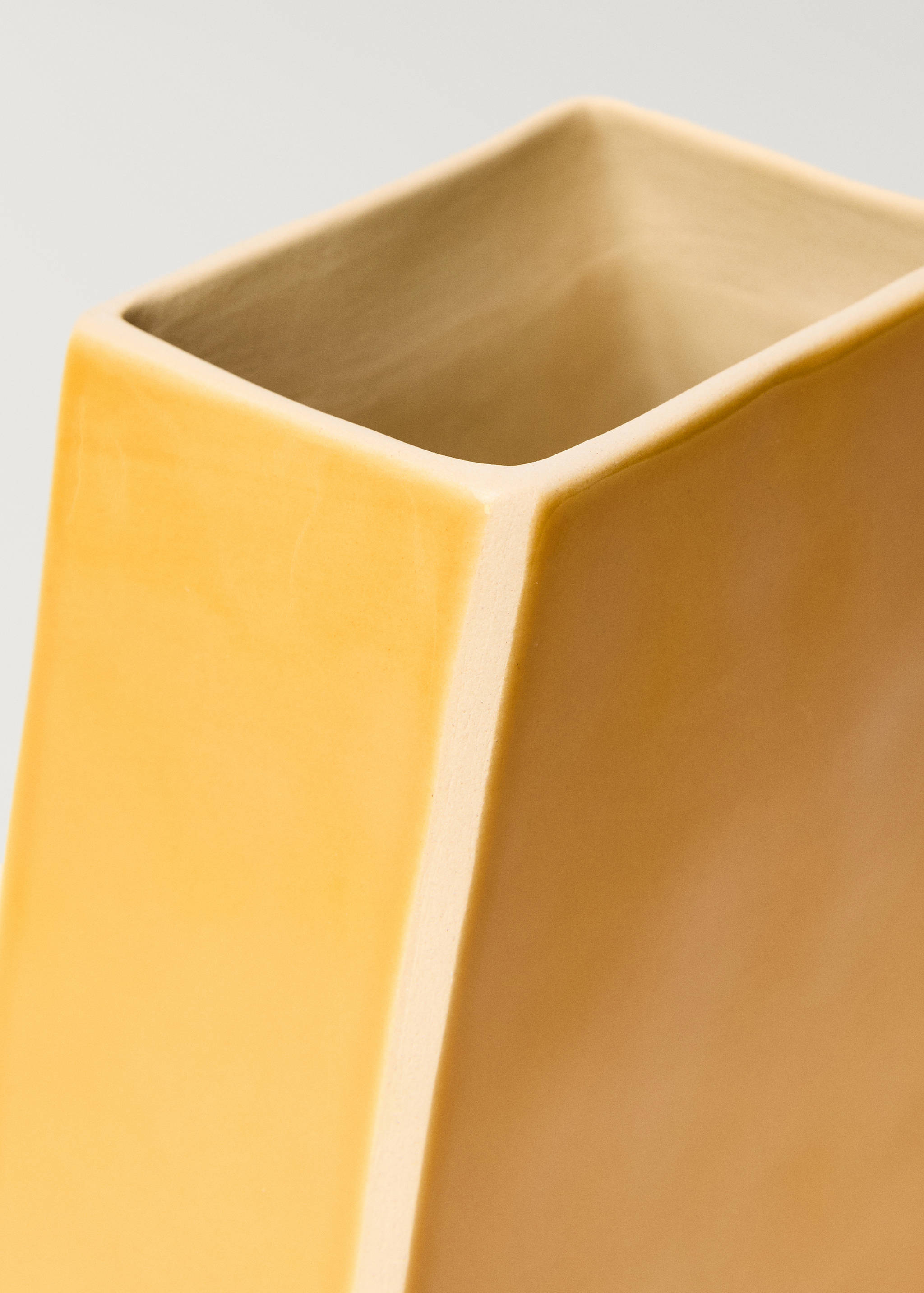 Geometric stoneware vase - Details of the article 2