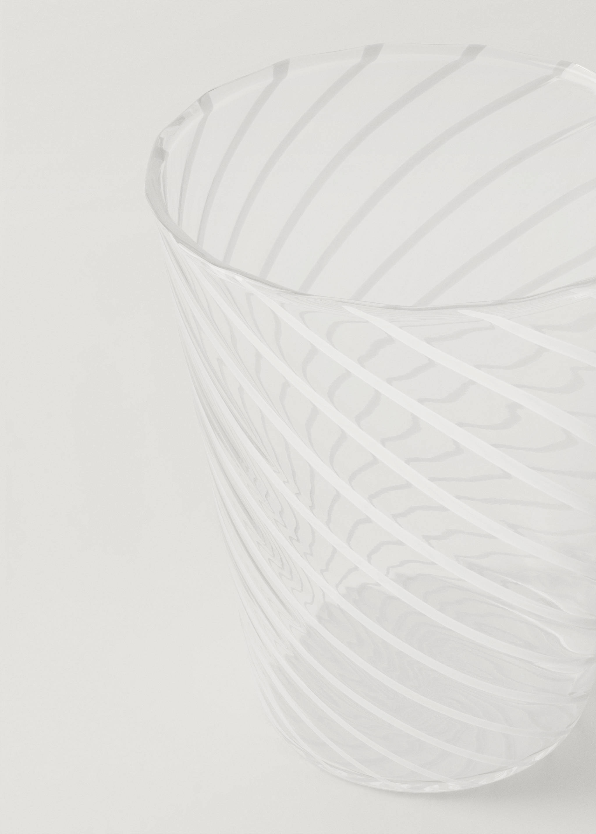 Small borosilicate glass with coloured spiral - Details of the article 1