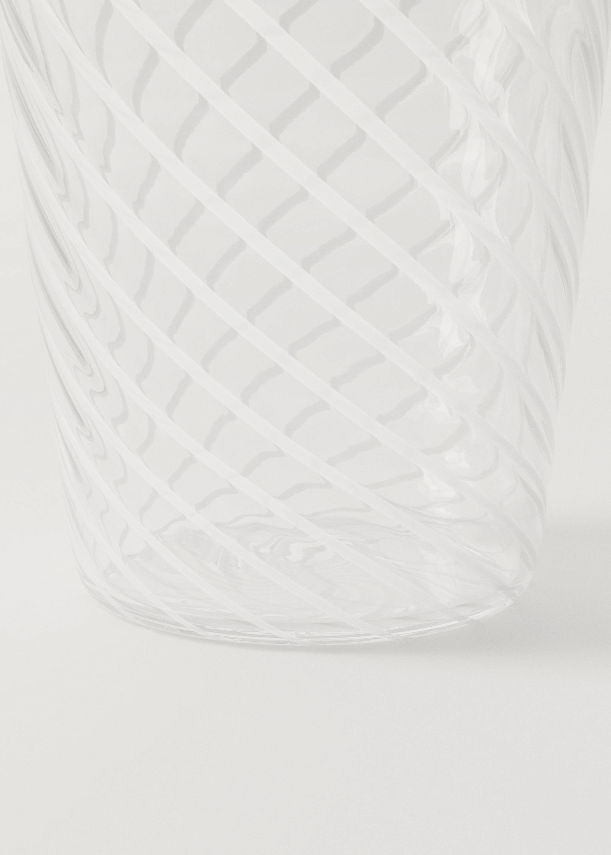 Small borosilicate glass with coloured spiral - Details of the article 3