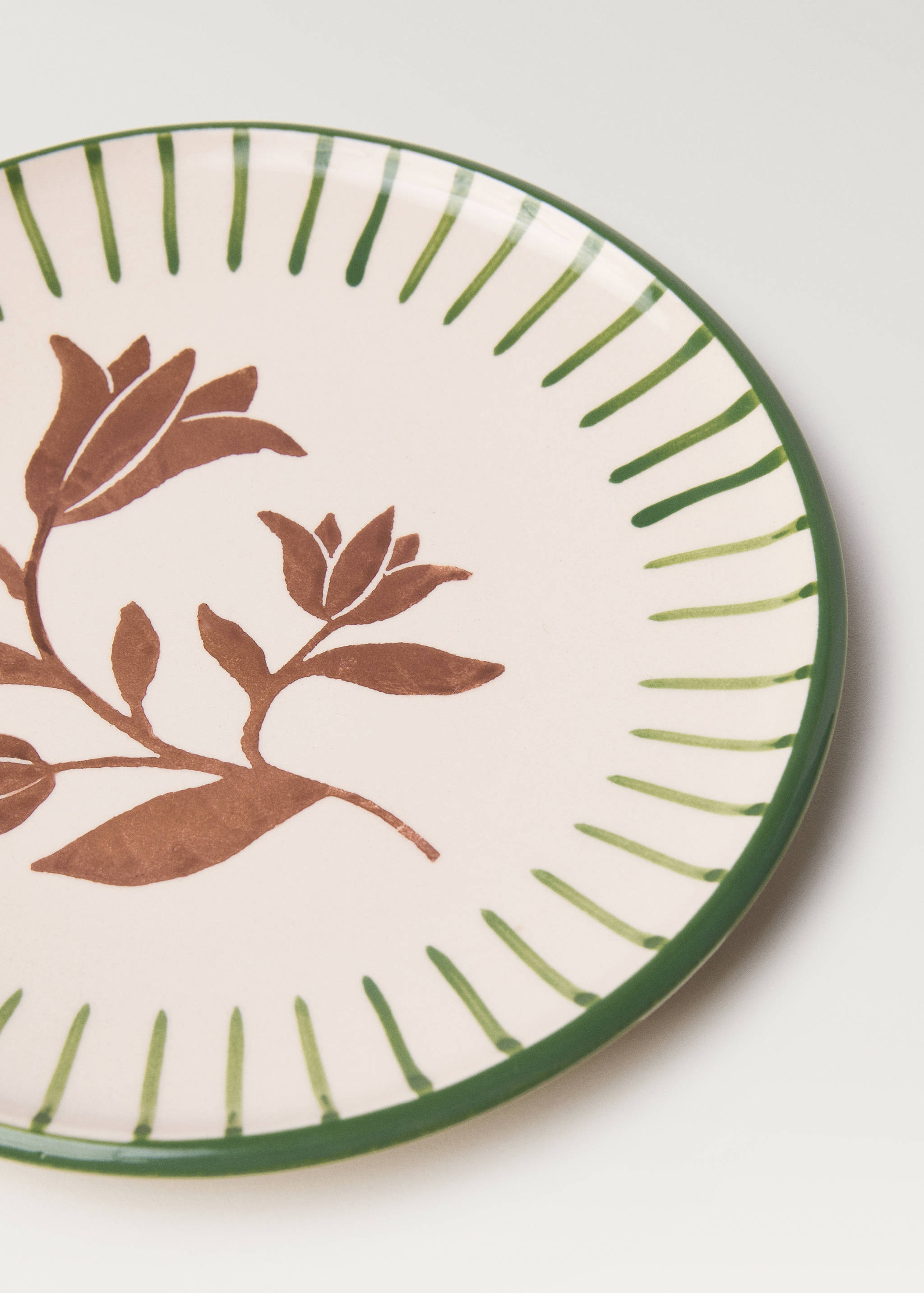 Hand-painted terracotta dessert plate - Details of the article 2