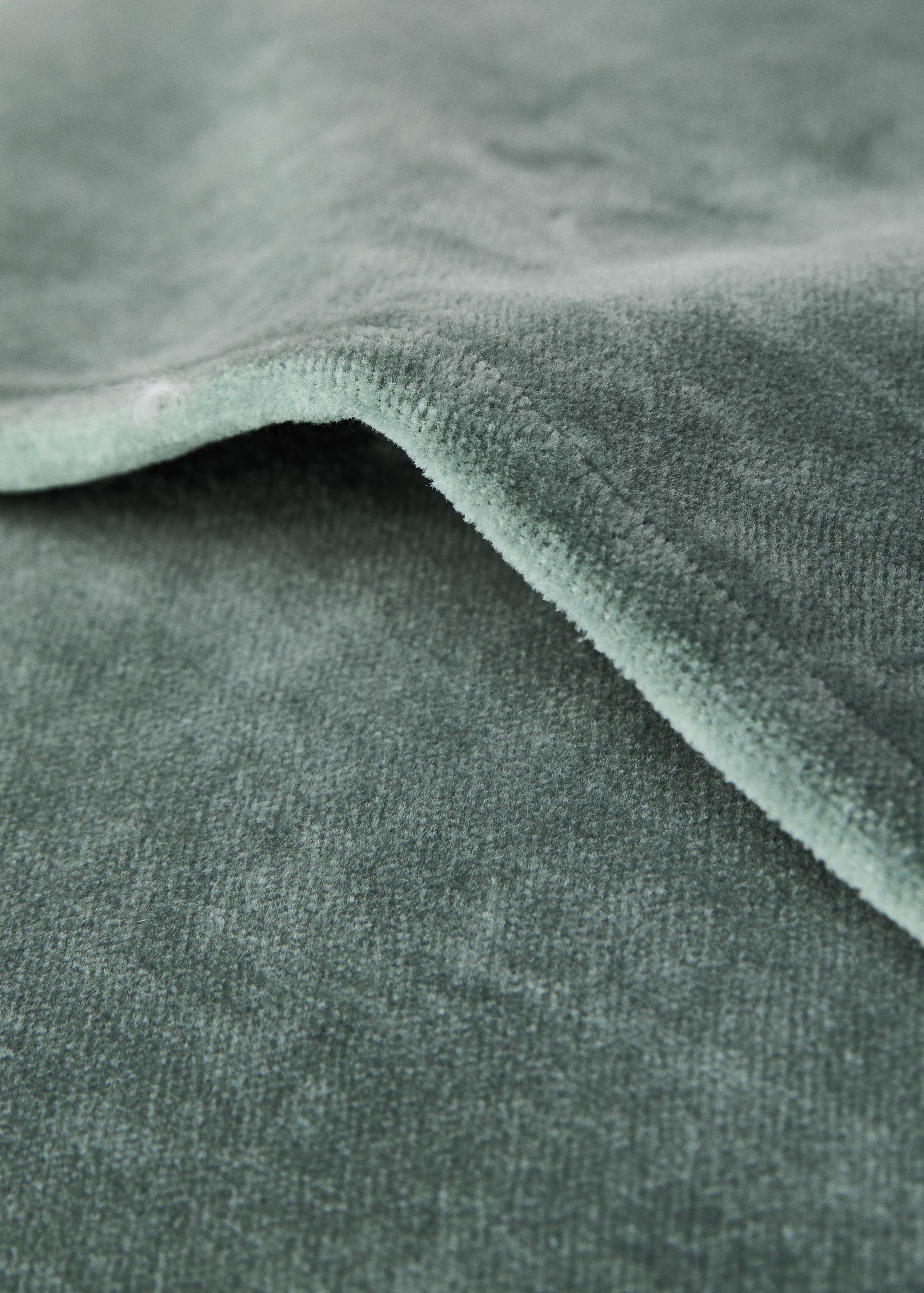 Velvet cushion cover with seam detail 50x50 cm - Details of the article 3