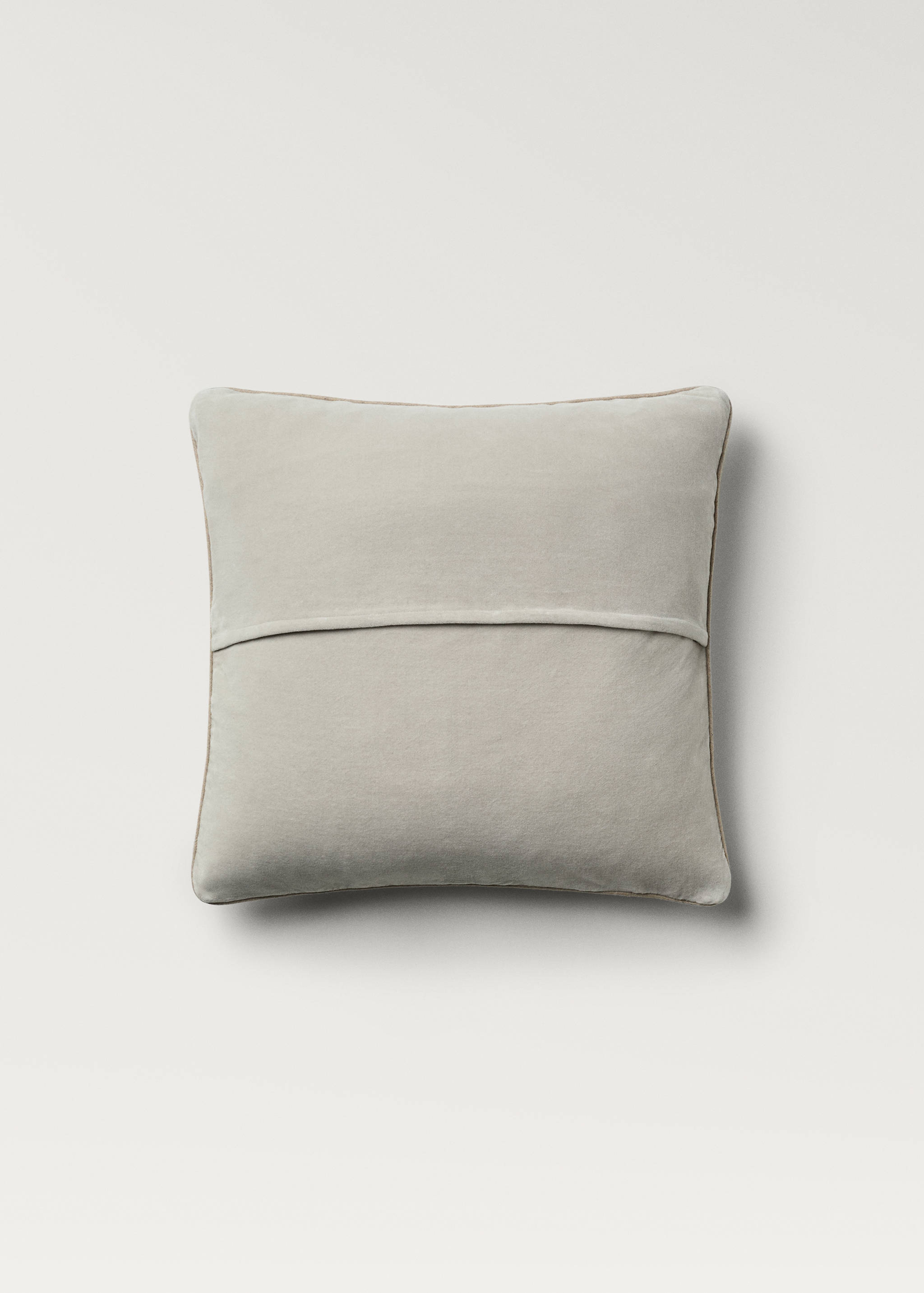 Velvet cushion cover with seam detail 50x50 cm - Details of the article 1