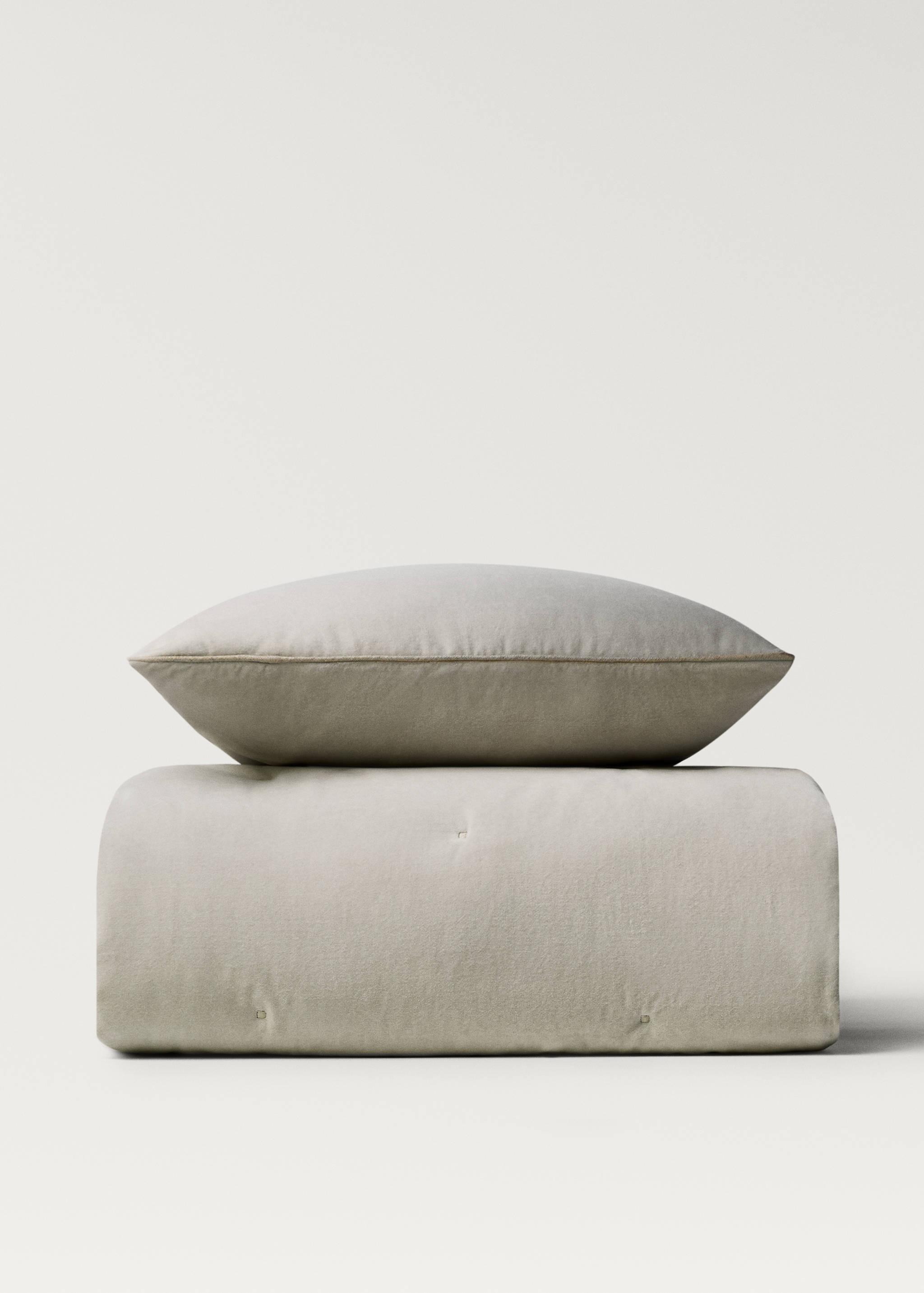 Velvet cushion cover with seam detail 50x50 cm - Details of the article 5