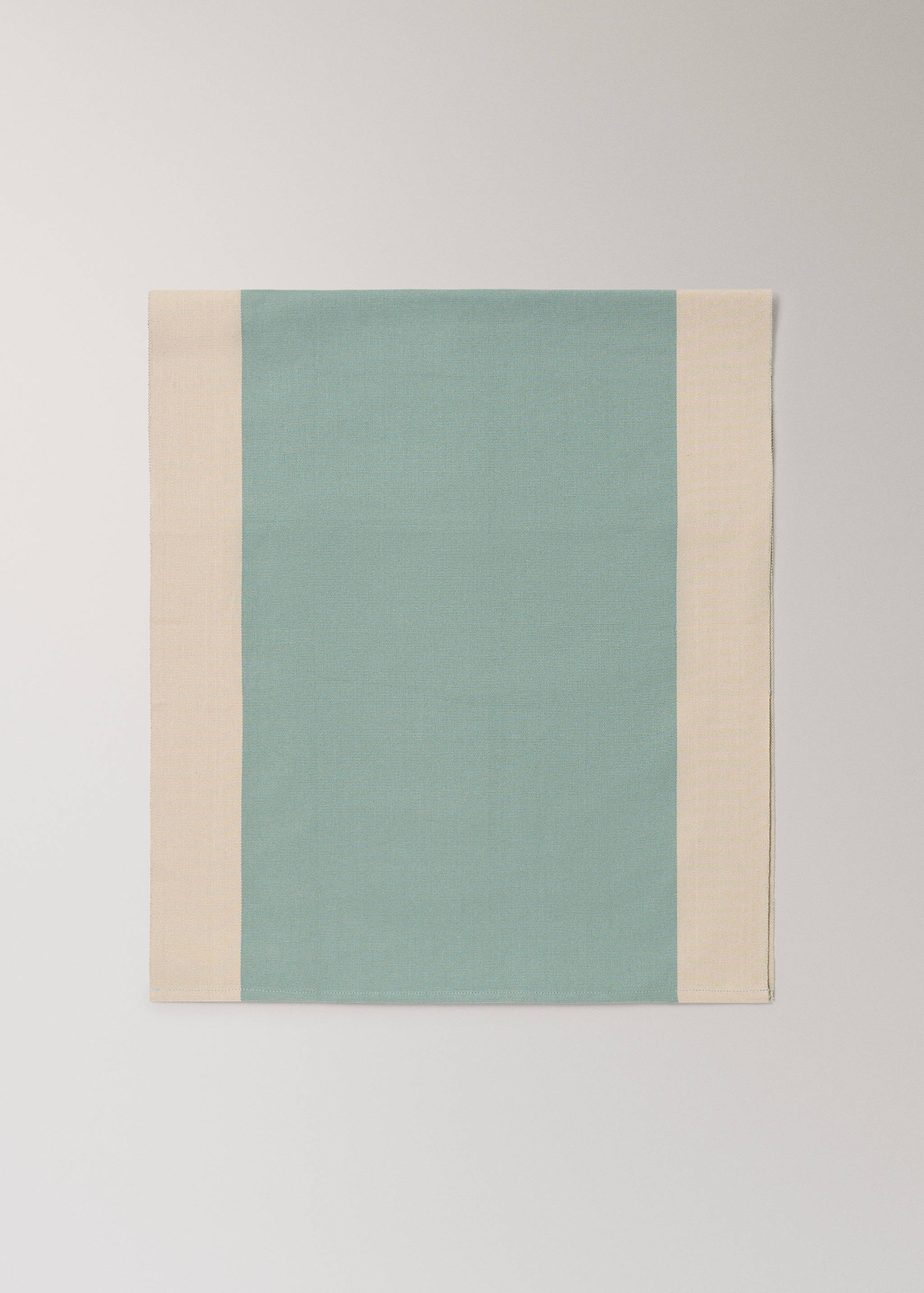 Τραβέρσα τραπεζιού από βαμβάκι με σχέδιο ρίγες από βαμμένο νήμα - Προϊόν χωρίς μοντέλο