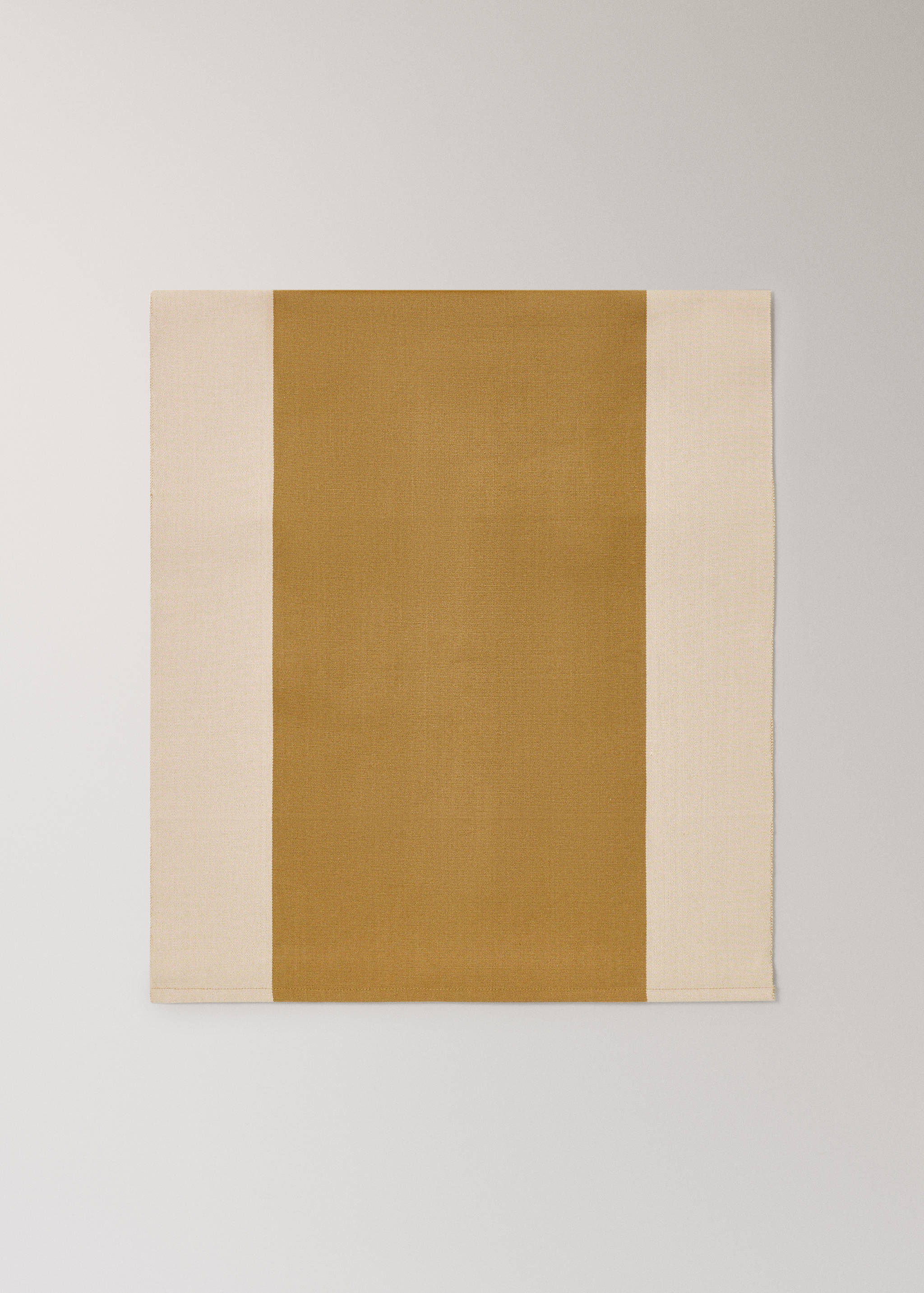 Τραβέρσα τραπεζιού από βαμβάκι με σχέδιο ρίγες από βαμμένο νήμα - Προϊόν χωρίς μοντέλο