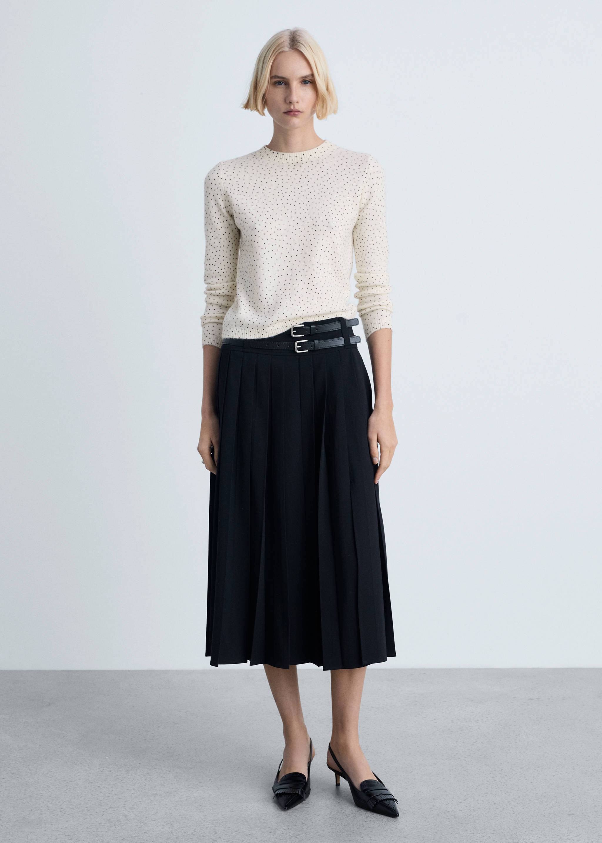 Polka-dot knitted sweater - General plane