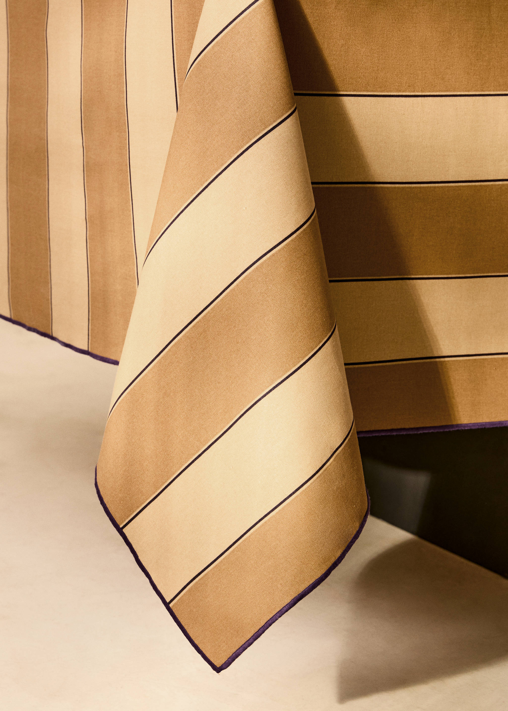 Βαμβακερό ριγέ τραπεζομάντιλο με ρητίνη για 2 έως 4 άτομα - Λεπτομέρεια του προϊόντος 8