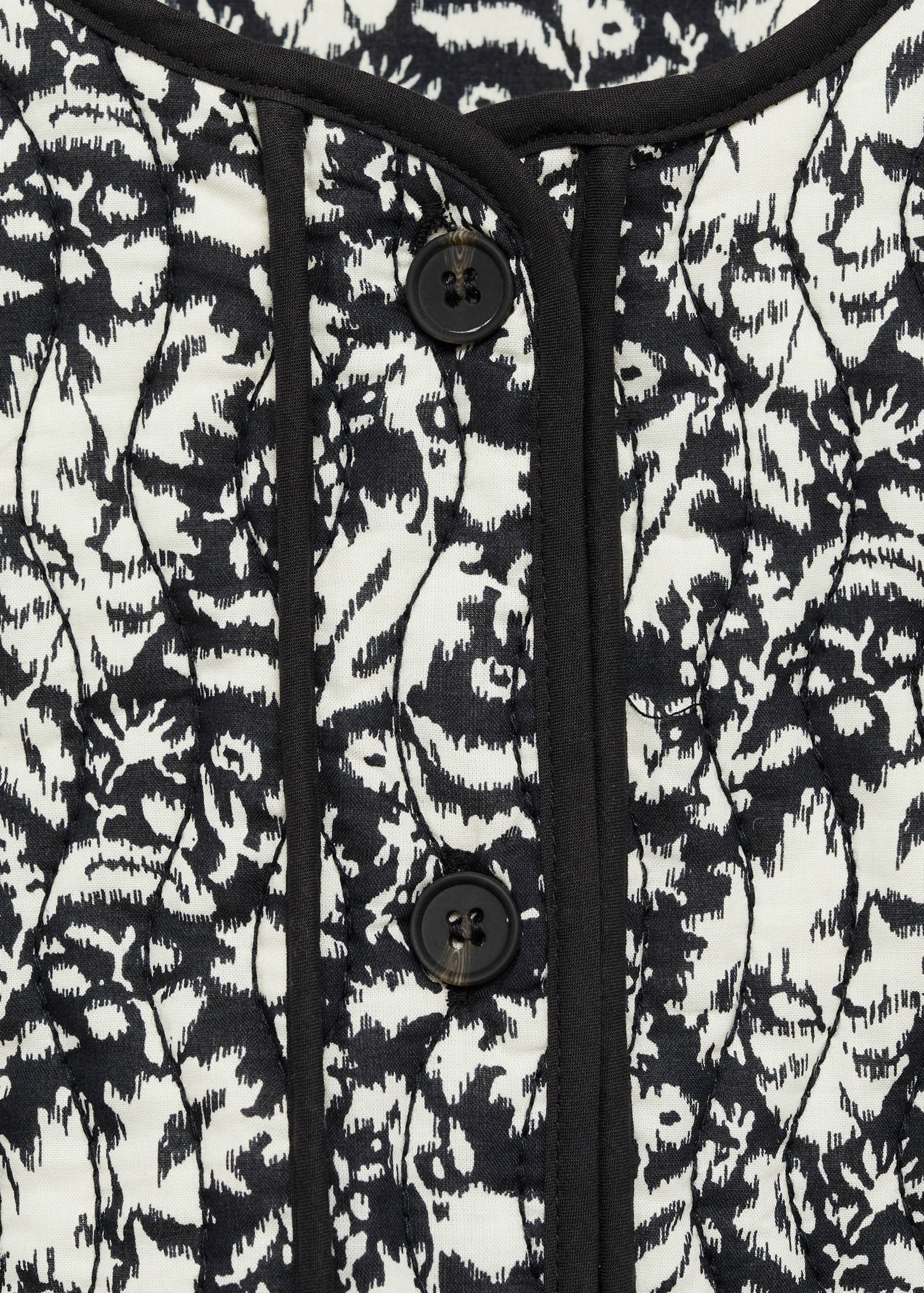 Printed quilted jacket - Details of the article 8