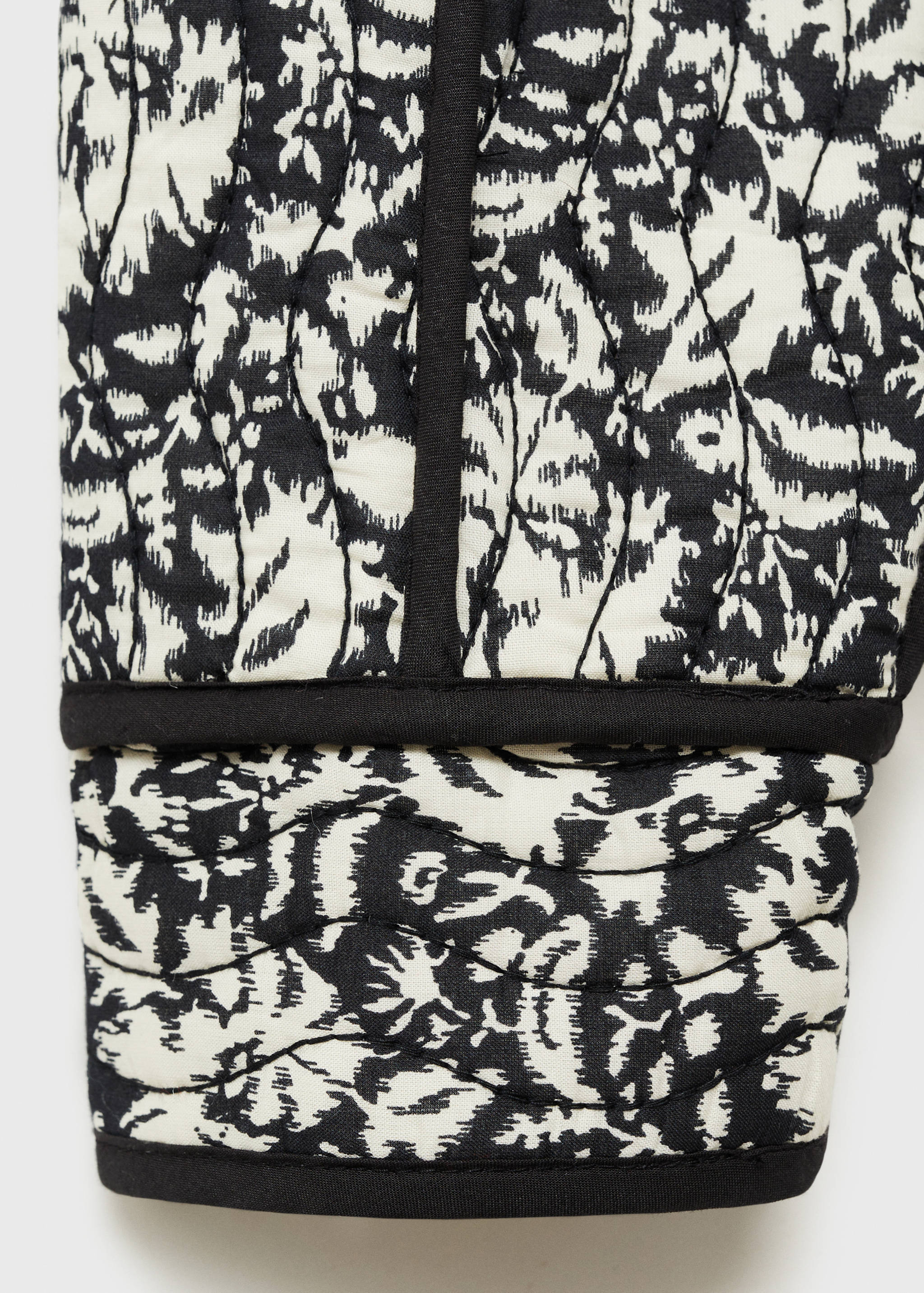 Printed quilted jacket - Details of the article 0