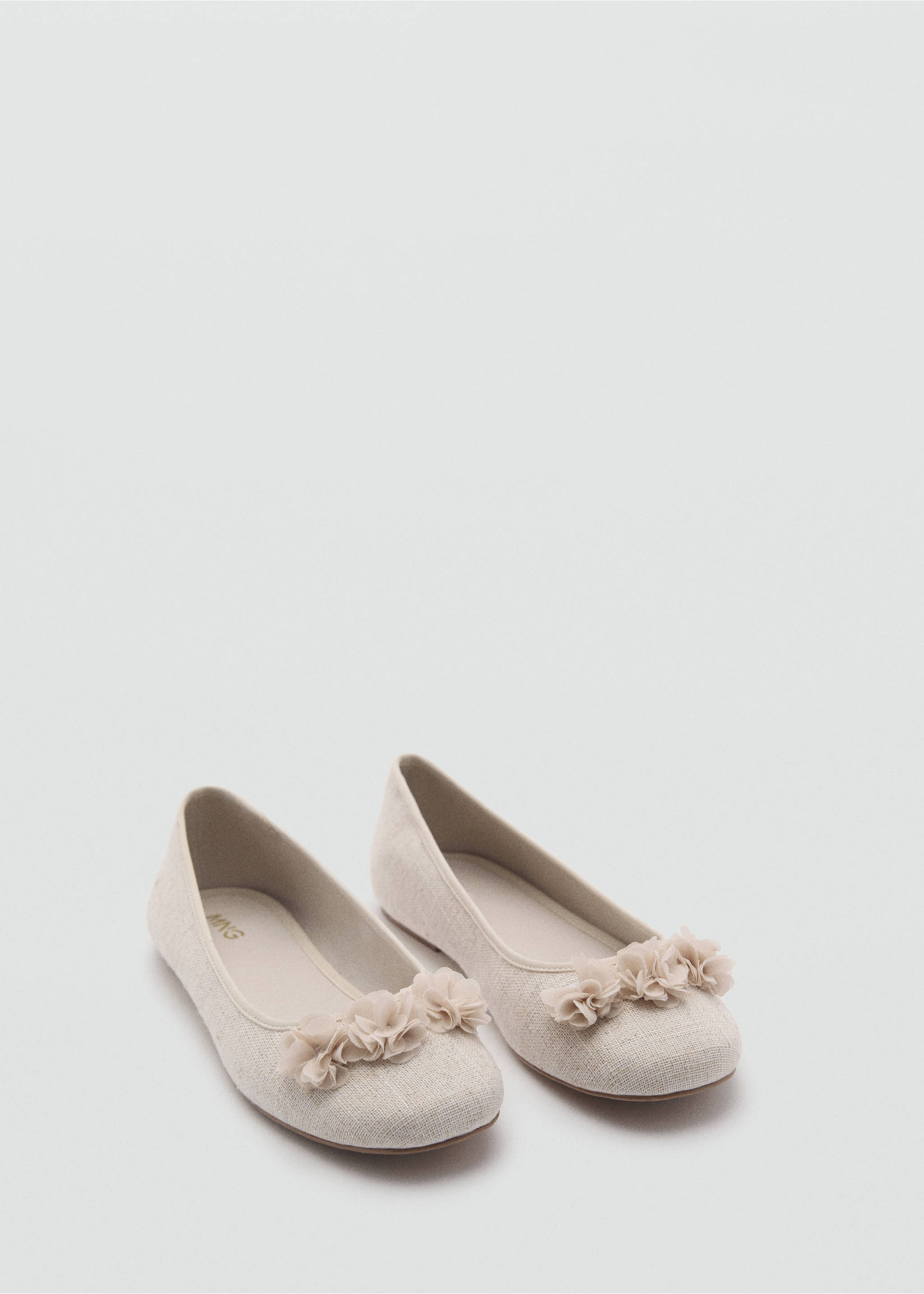 Ballet flats with flower embellishment - Medium plane, Ecru. Ref: 87053652-00.