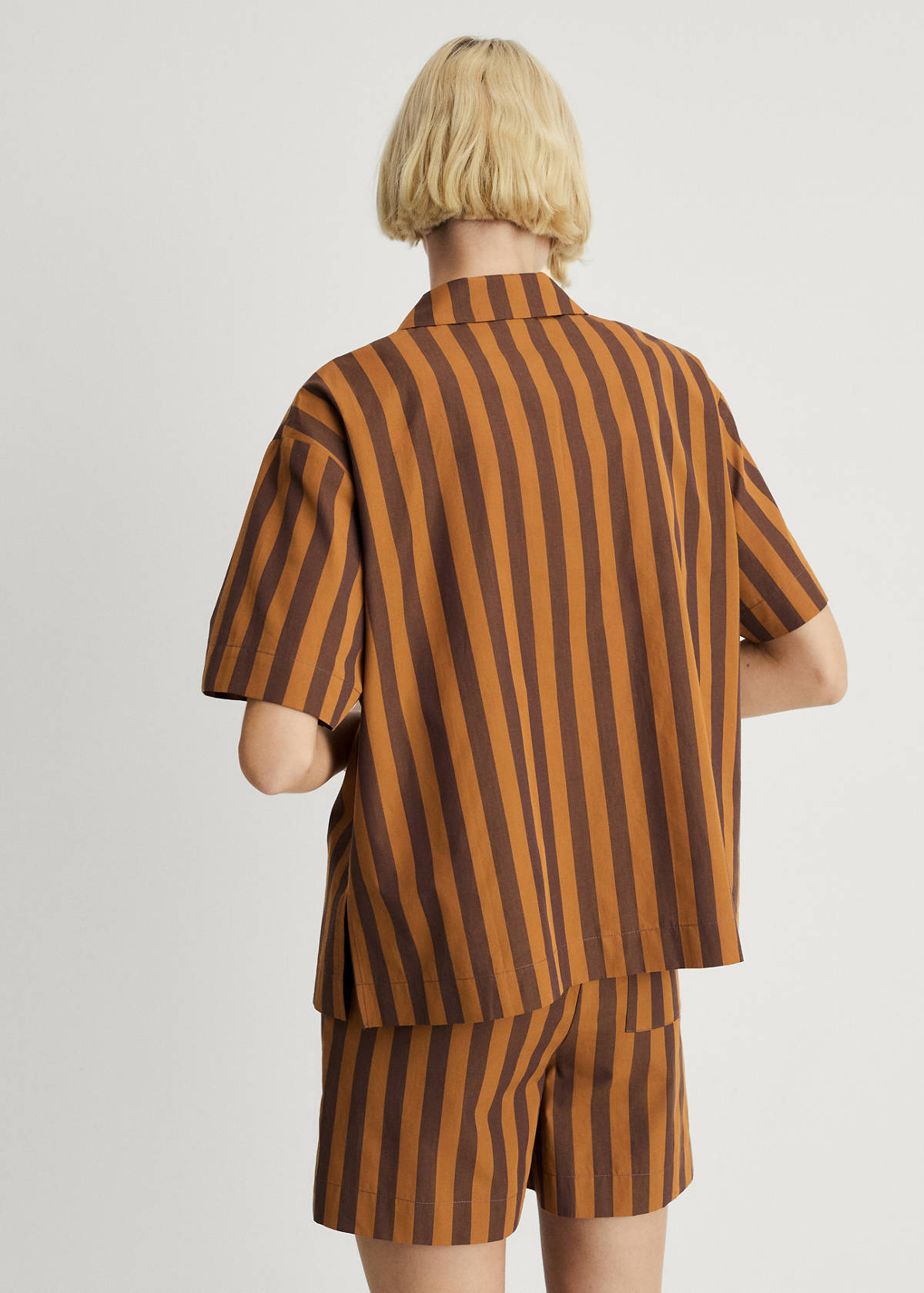 Two-tone woven striped short shirt — Brown