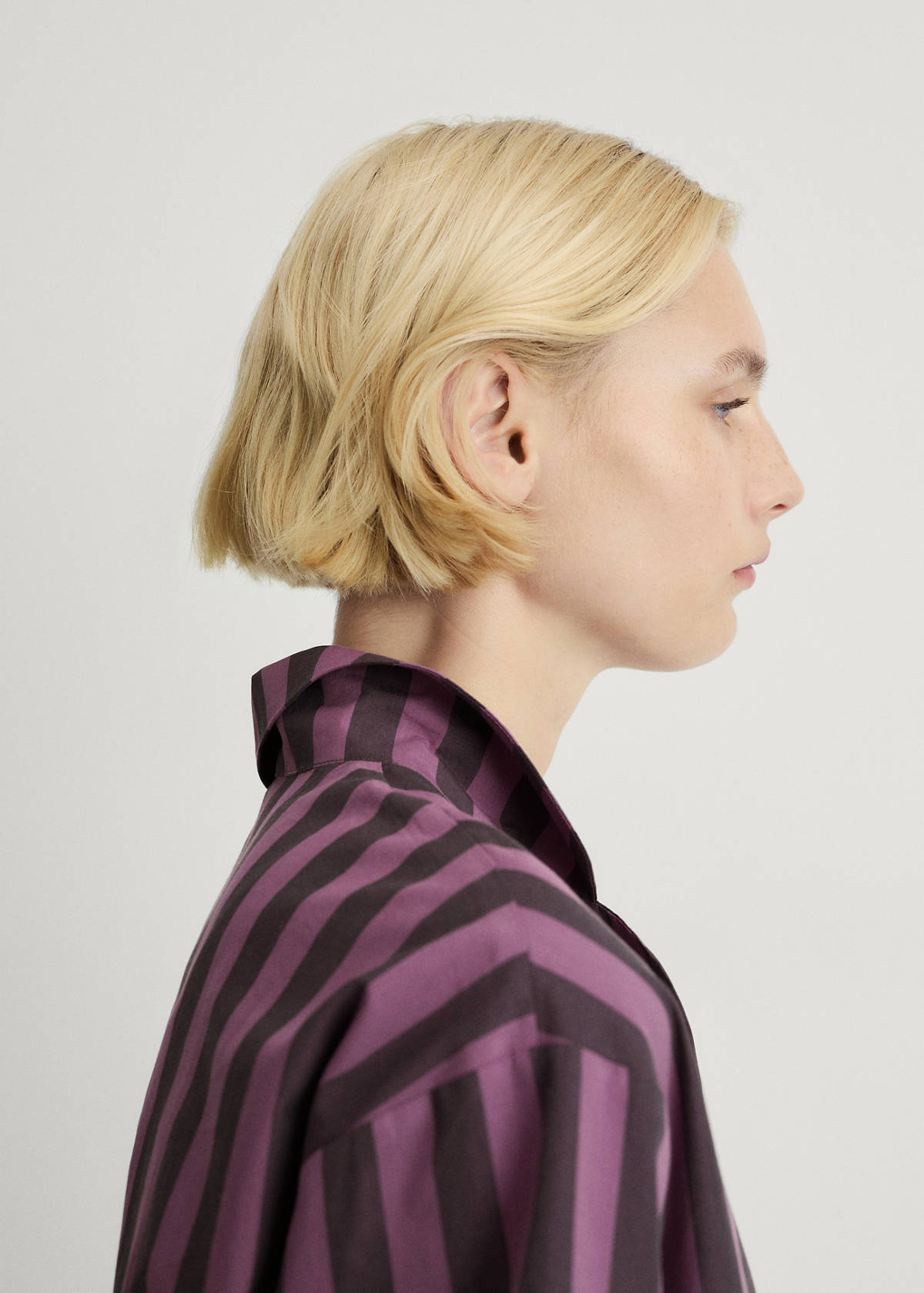Two-tone woven striped short shirt — Plum