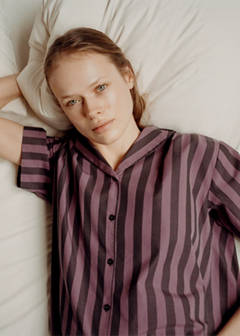 Two-tone woven striped short shirt — Plum 6